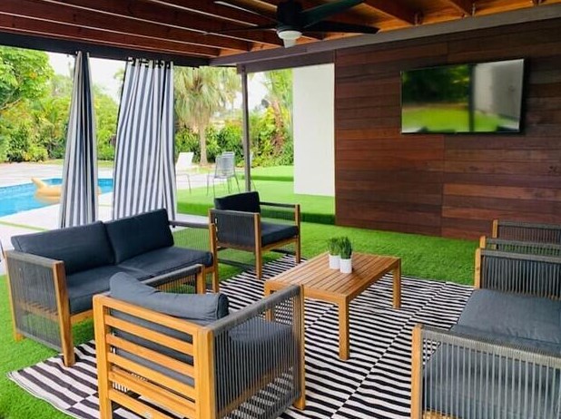 4651 97 Ct, Miami FL 33178-1976 exterior