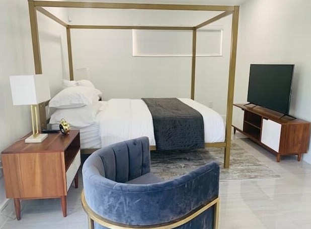 4651 97 Ct, Miami FL 33178-1976 exterior