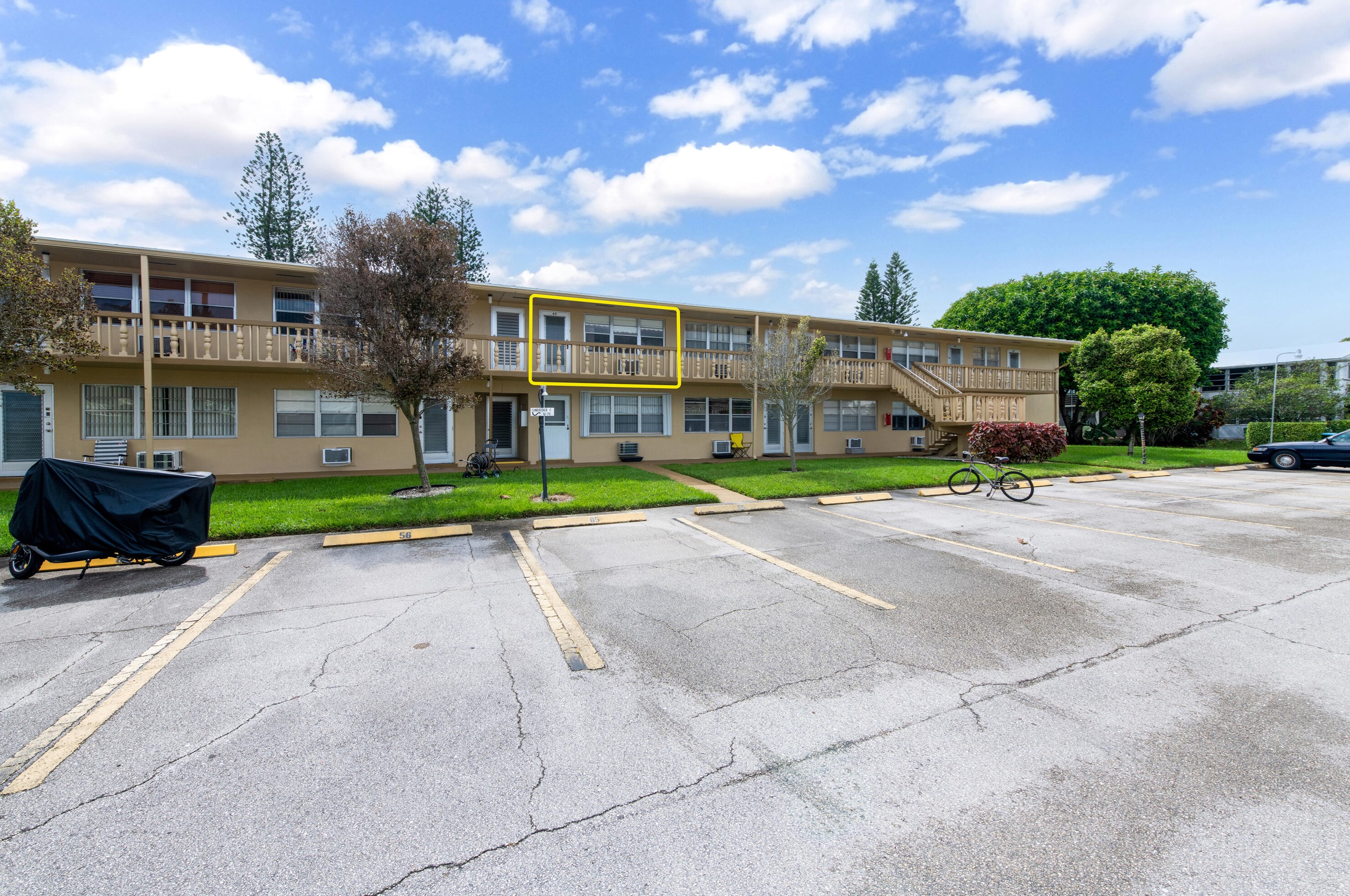 65 Cambridge C #65, West Palm Beach, FL 33417