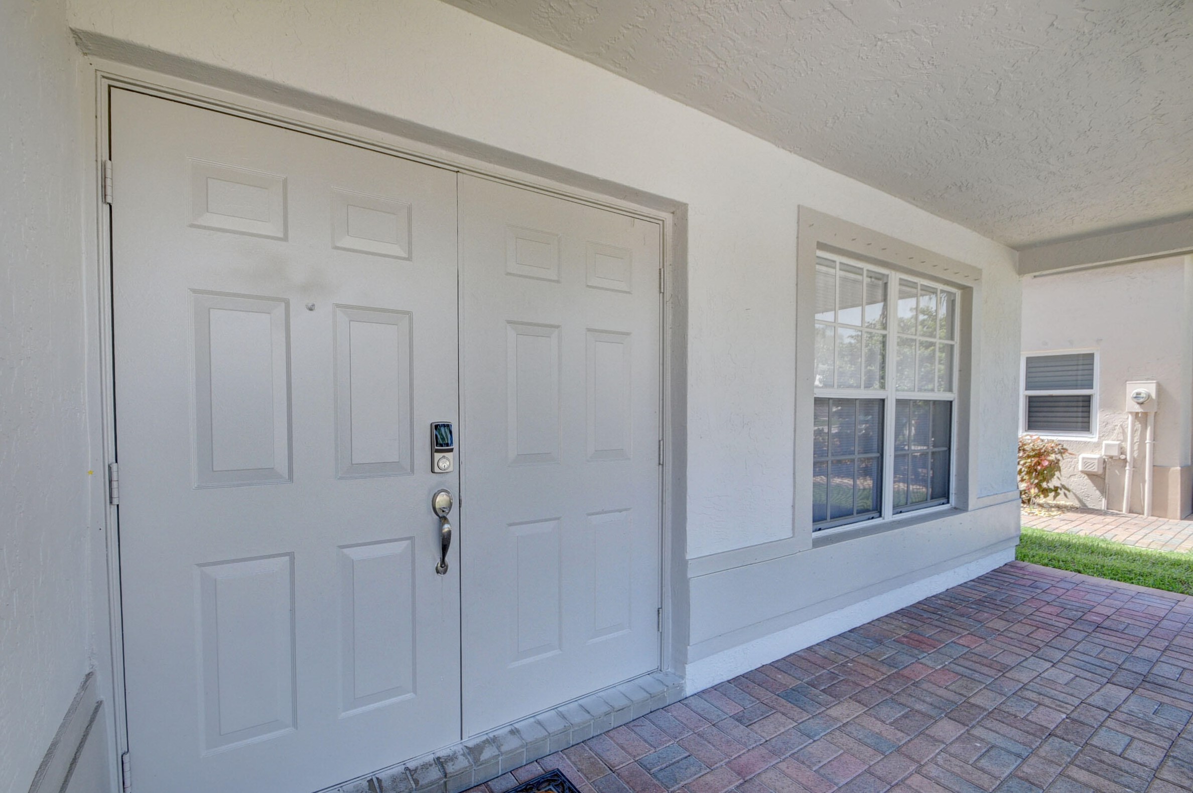 4097 Bahia Isle Cir, Lake Worth FL  33449-8306 exterior