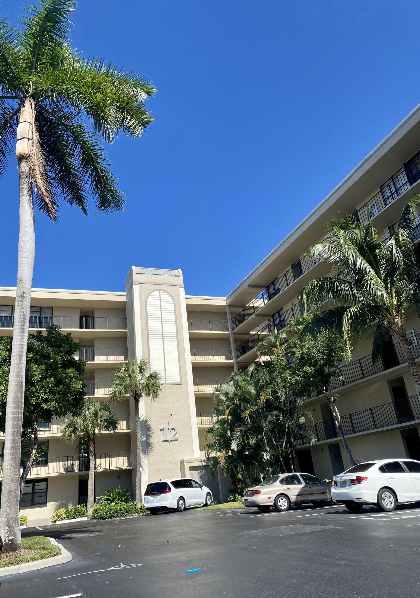 12 Royal Palm Way #3040, Boca Raton, FL 33432
