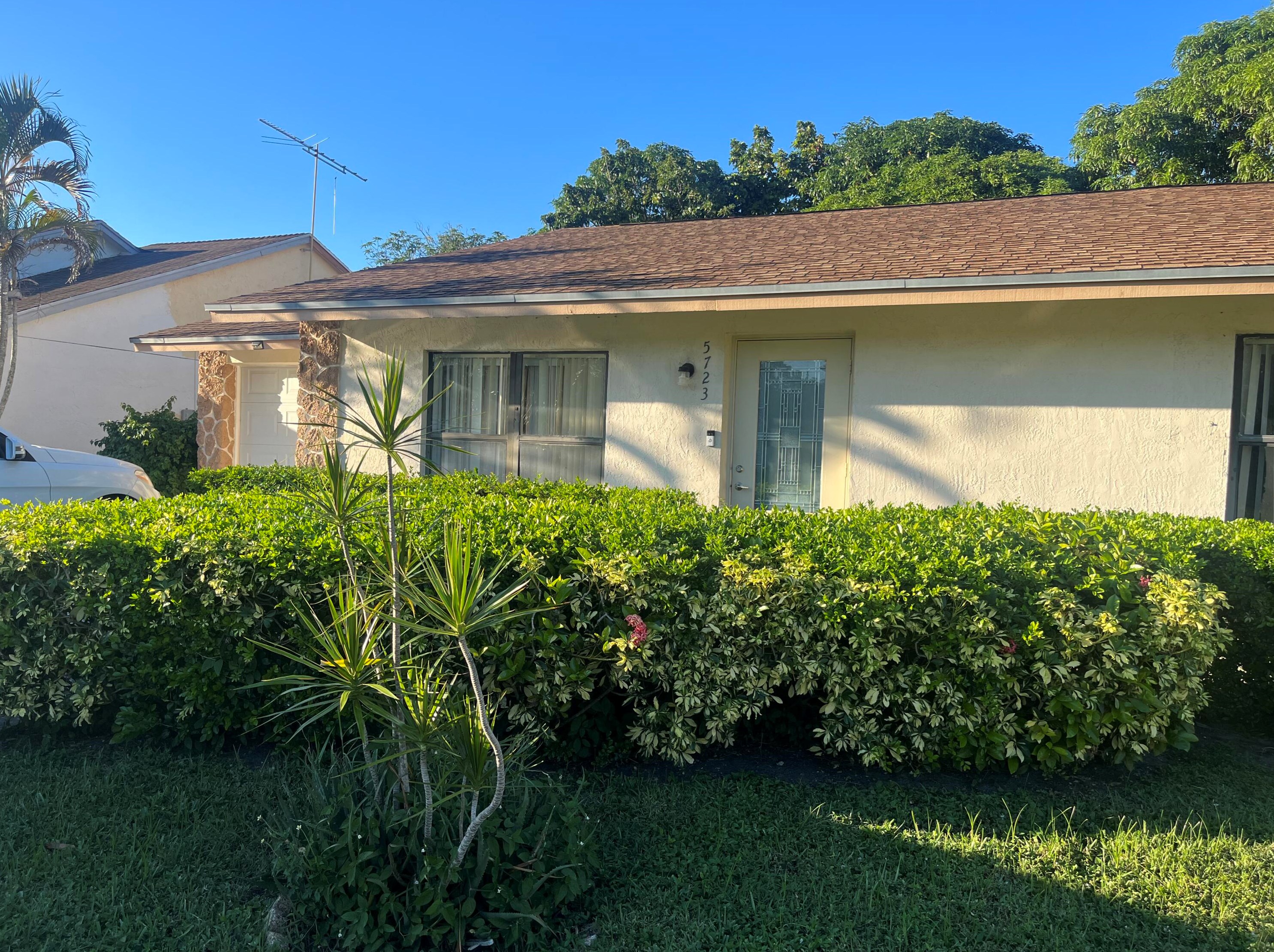 5723 Judd Falls Rd E, Lake Worth, FL 33463