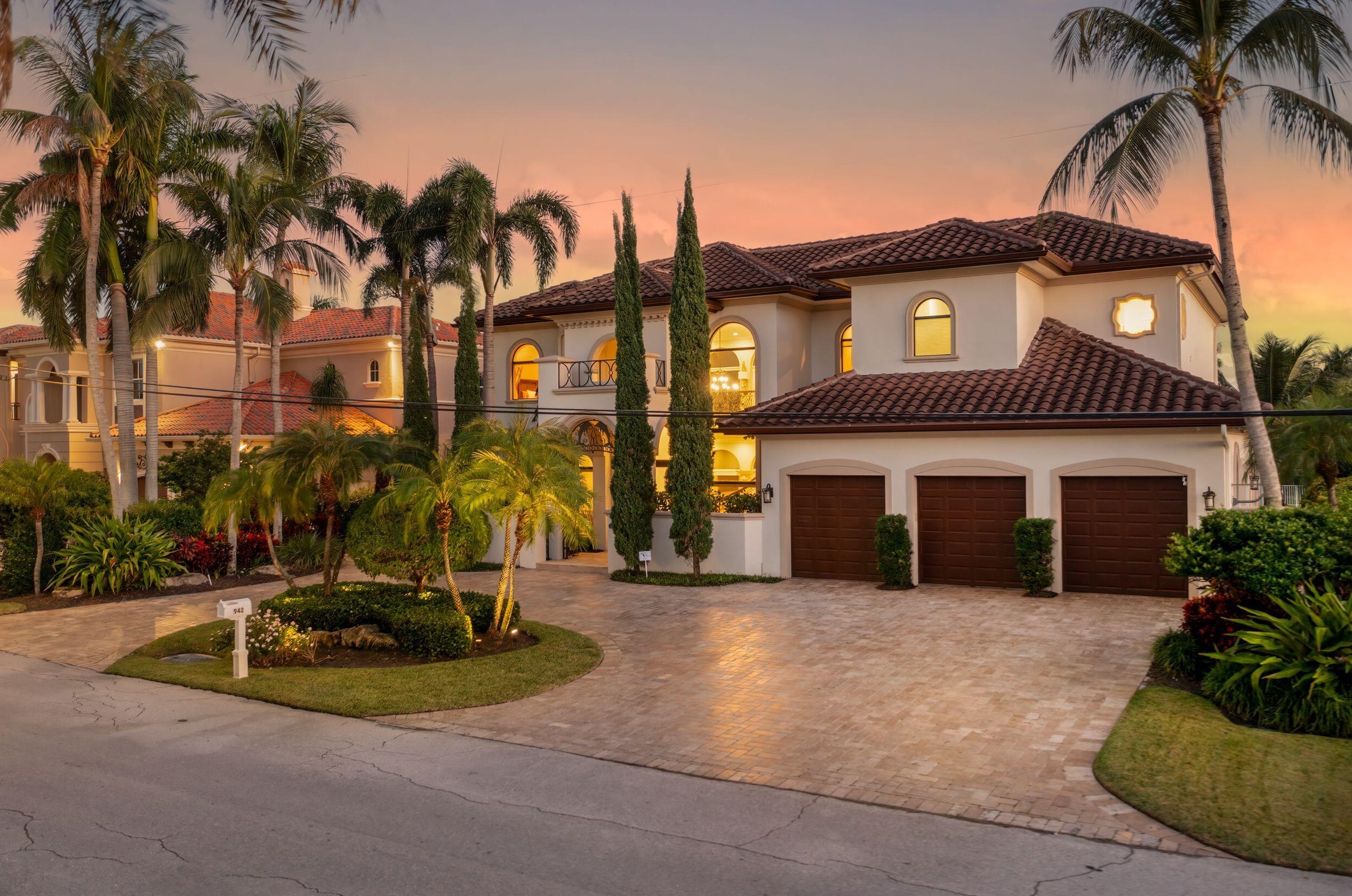 942 Allamanda Dr, Delray Beach, FL 33483