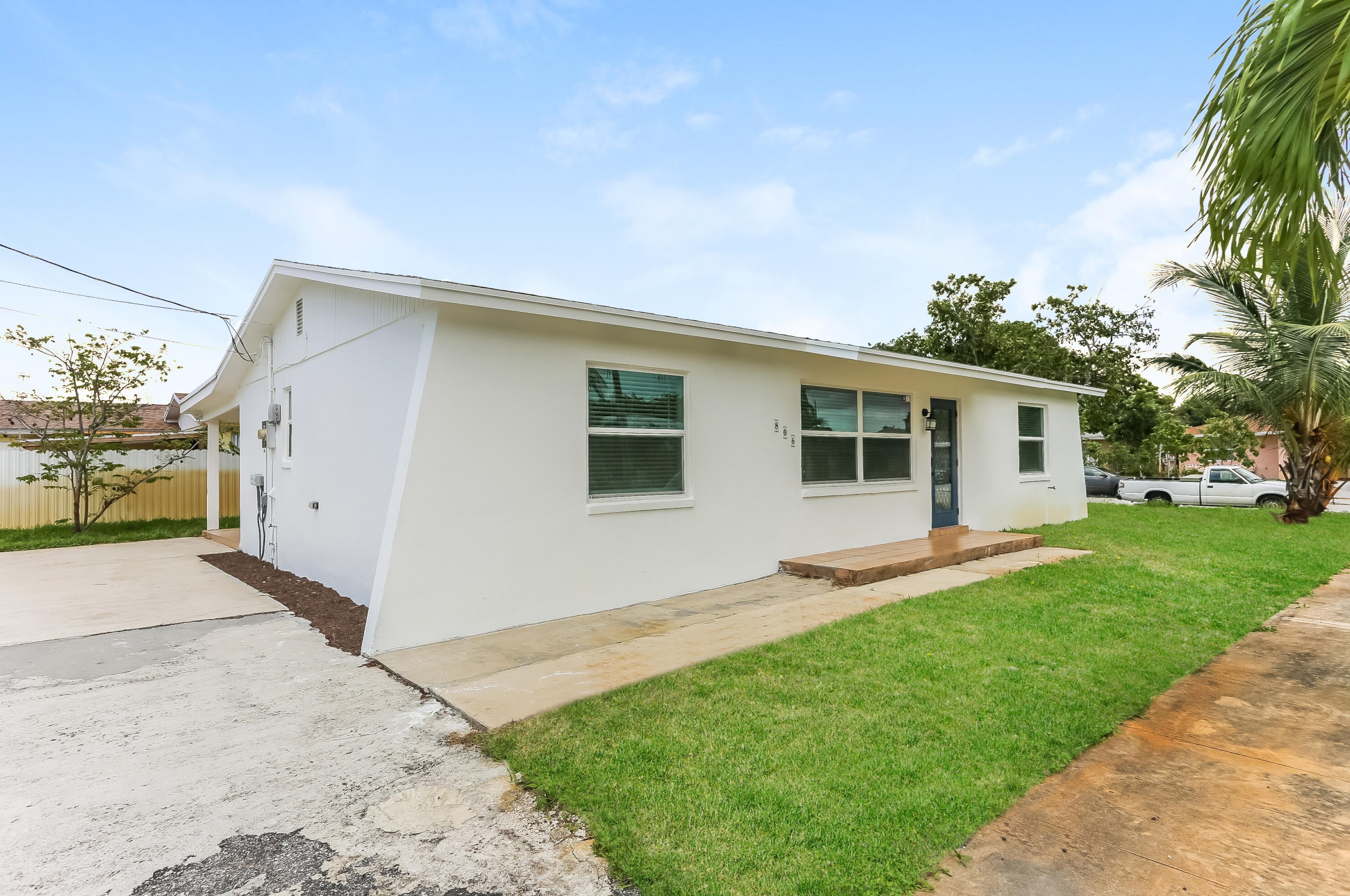 806 20th Ave, Lake Worth, FL 33460-6104