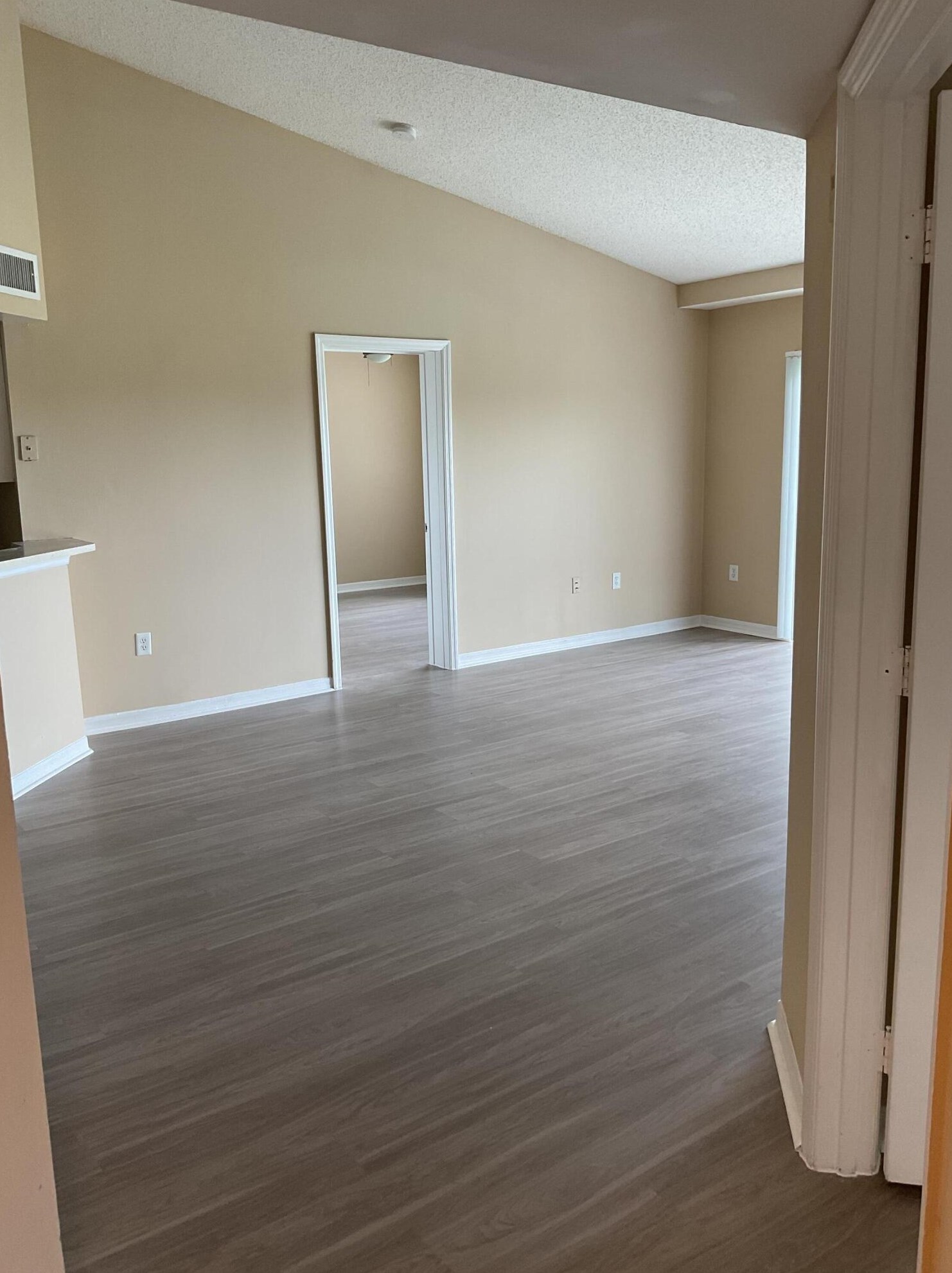 4177 N Haverhill Rd #820, West Palm Beach, FL 33417