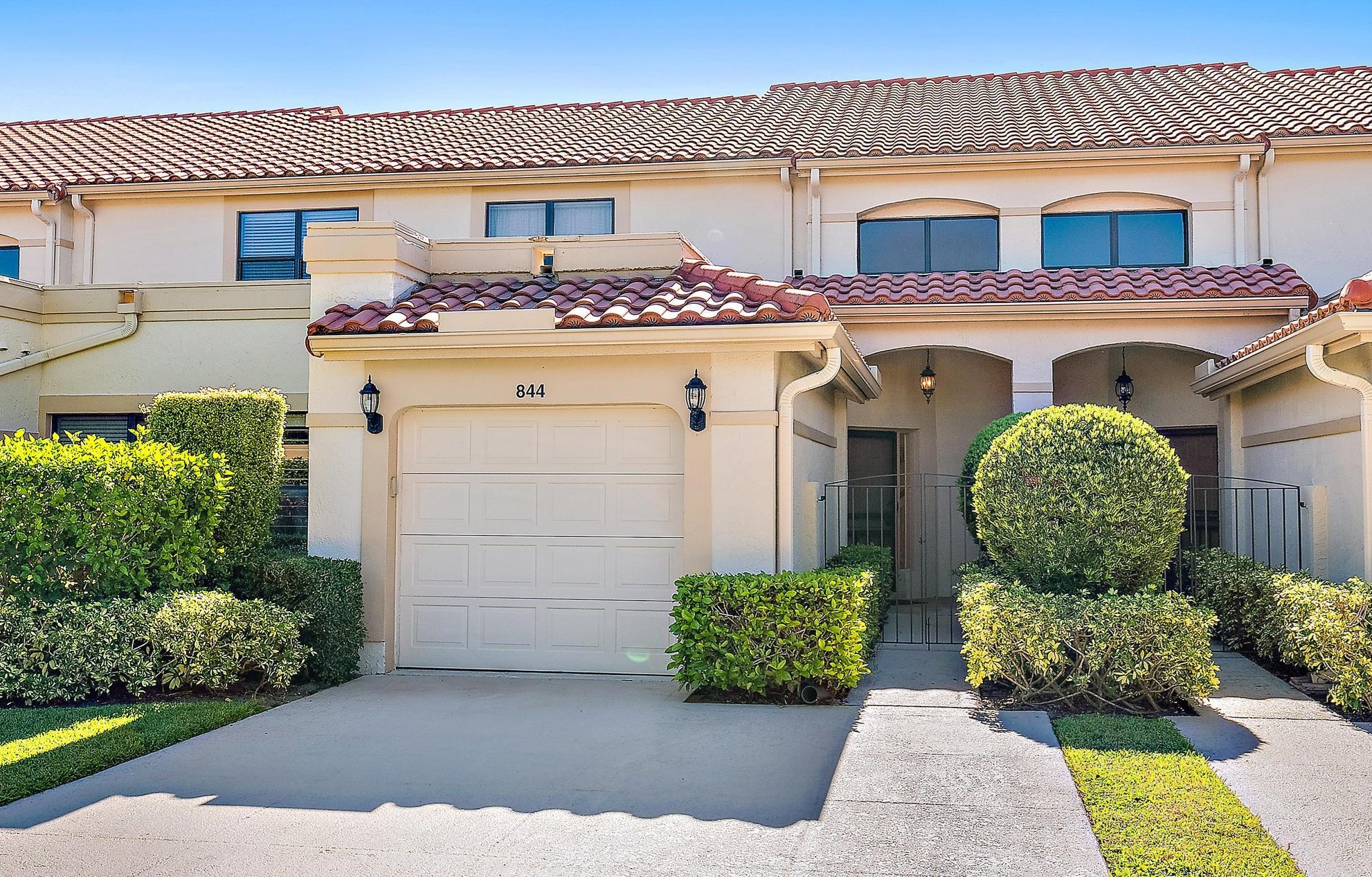 844 Windermere Way, West Palm Beach, FL 33418-7166