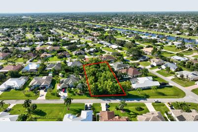 163 SE Via Bisento, Port Saint Lucie, FL 34952