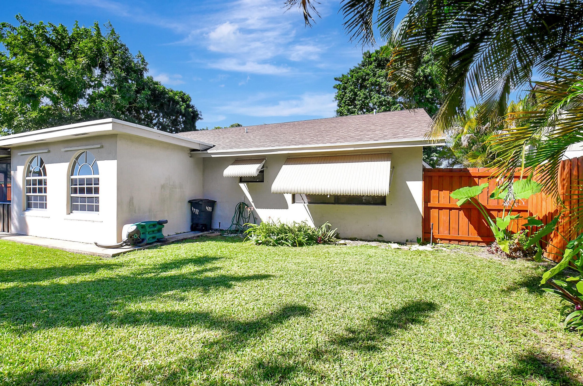 4713 Tortoise Shell Dr, Boca Raton FL  33487-2146 exterior