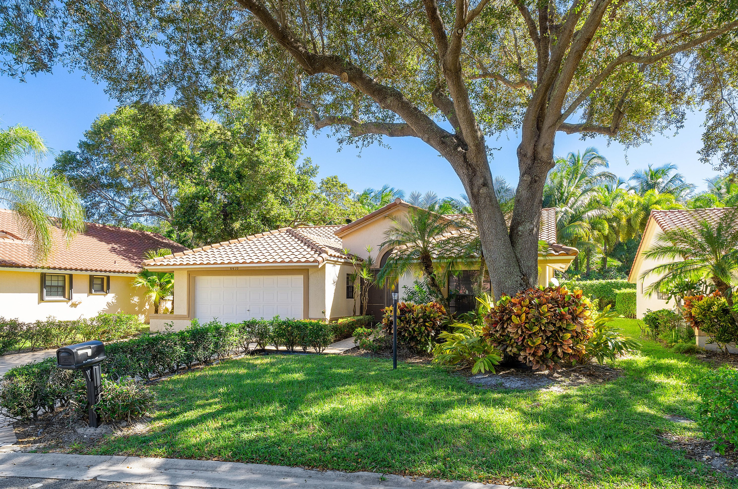 8410 Northstar Ct, Boynton Beach FL  33436-1544 exterior