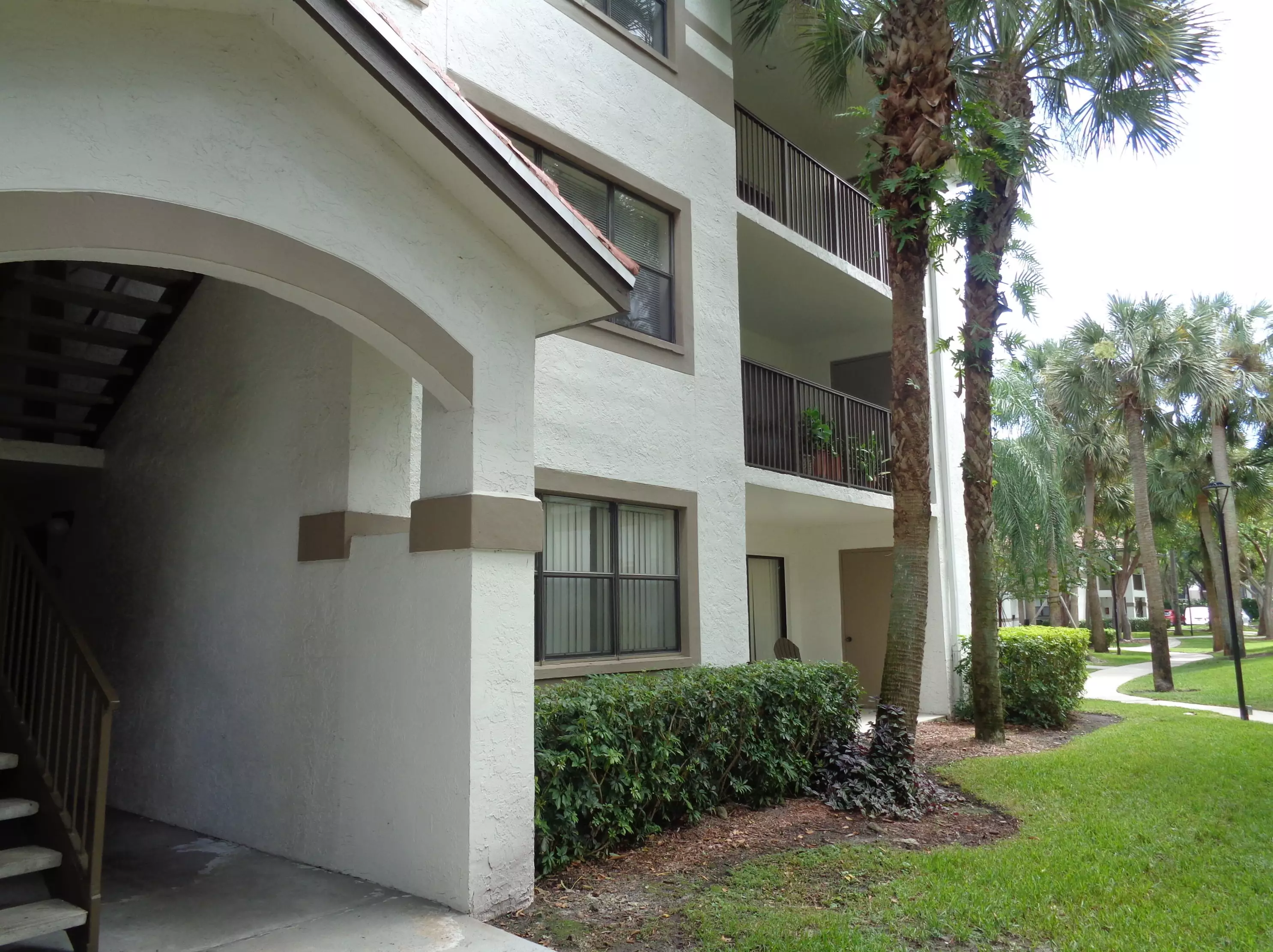 550 S Park Rd # 37-8, Hollywood, FL