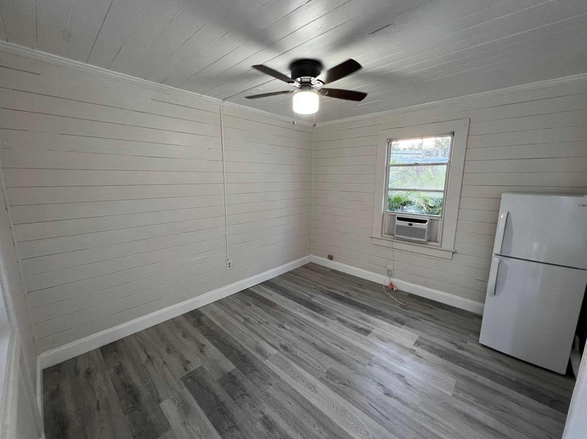 2843 Forest Hill Blvd #8, West Palm Beach, FL 33406