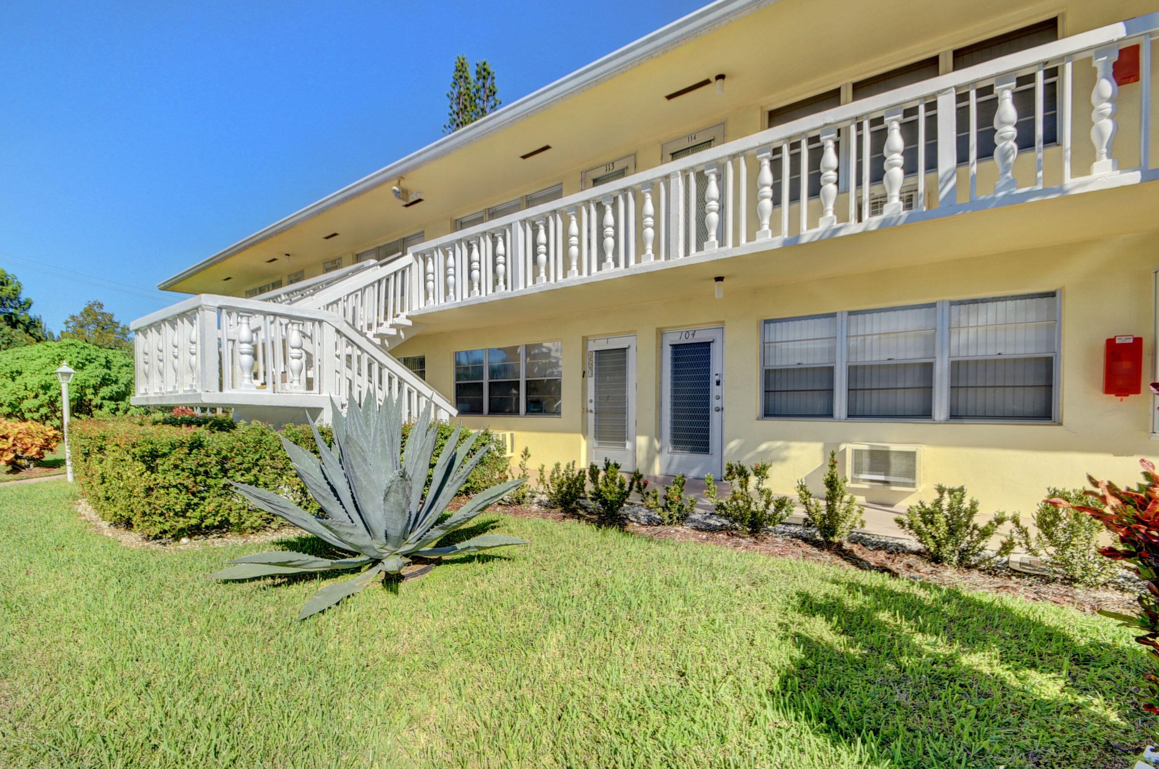 113 Sussex F, West Palm Beach, FL 33417