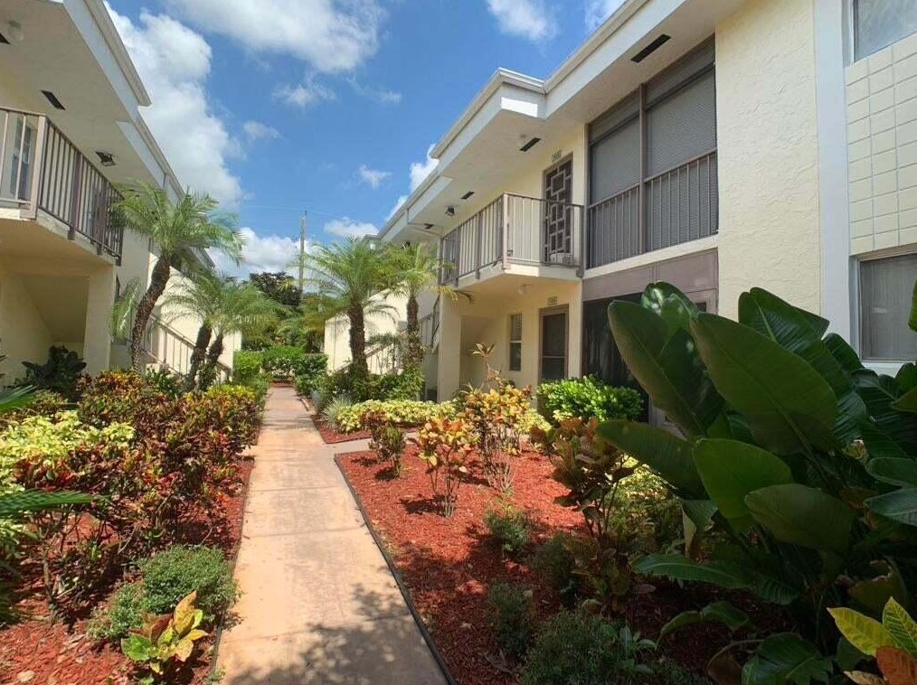 14905 Wedgefield Dr #102, Delray Beach, FL 33446