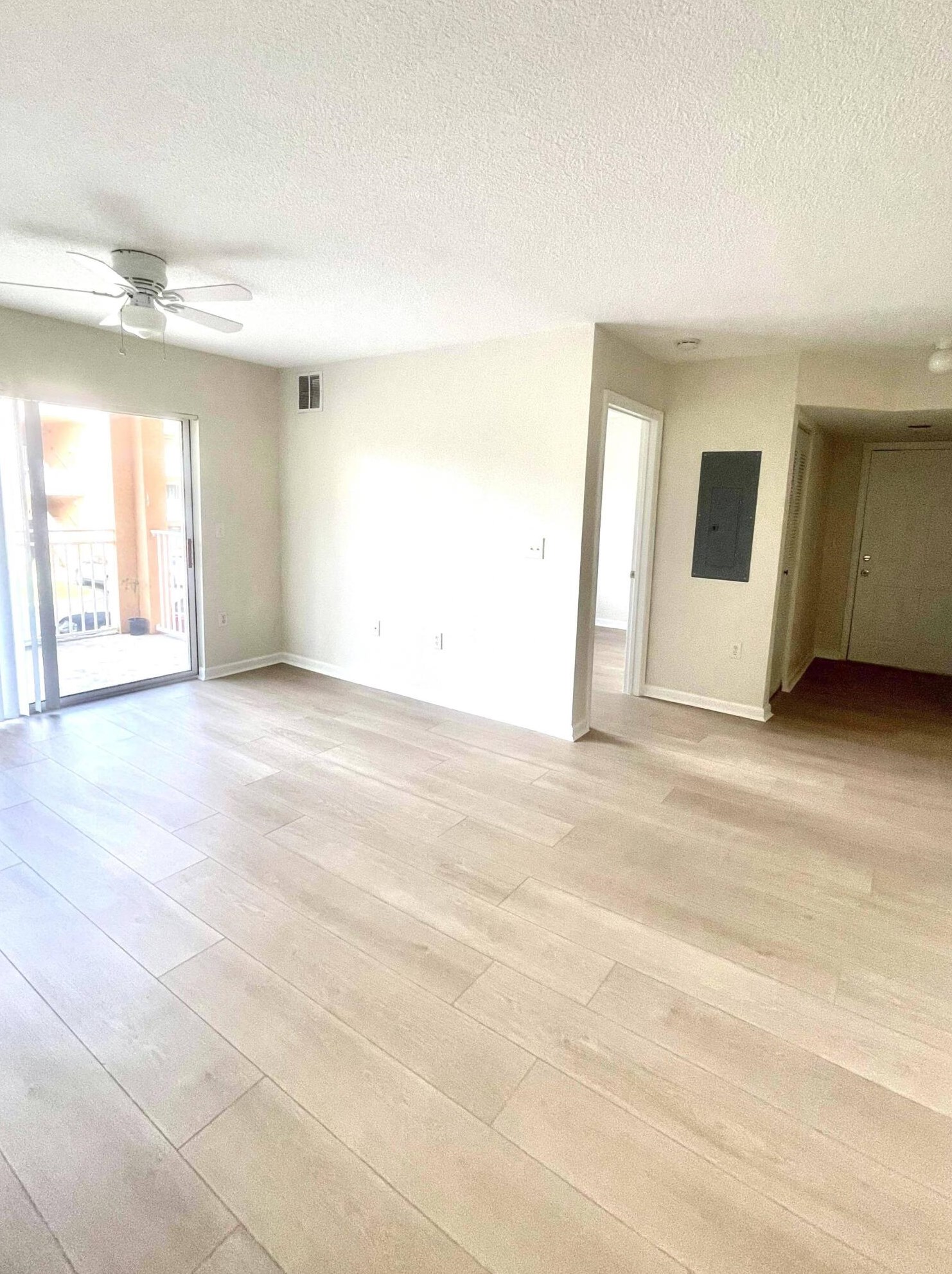 221 Sw Palm Dr Apt 205, Fort Pierce, FL 34986
