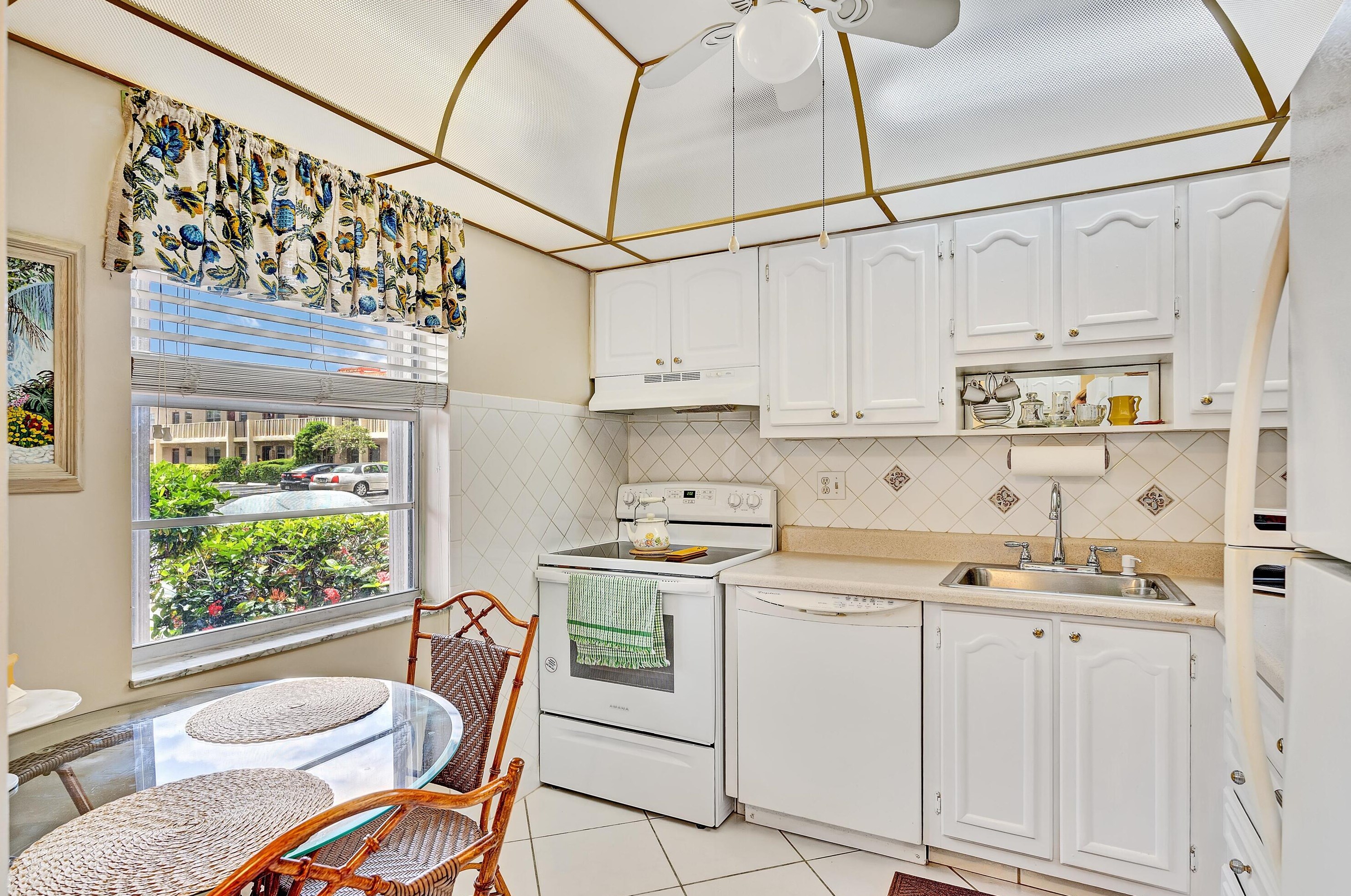 22 Abbey Ln #106, Delray Beach, FL 33446