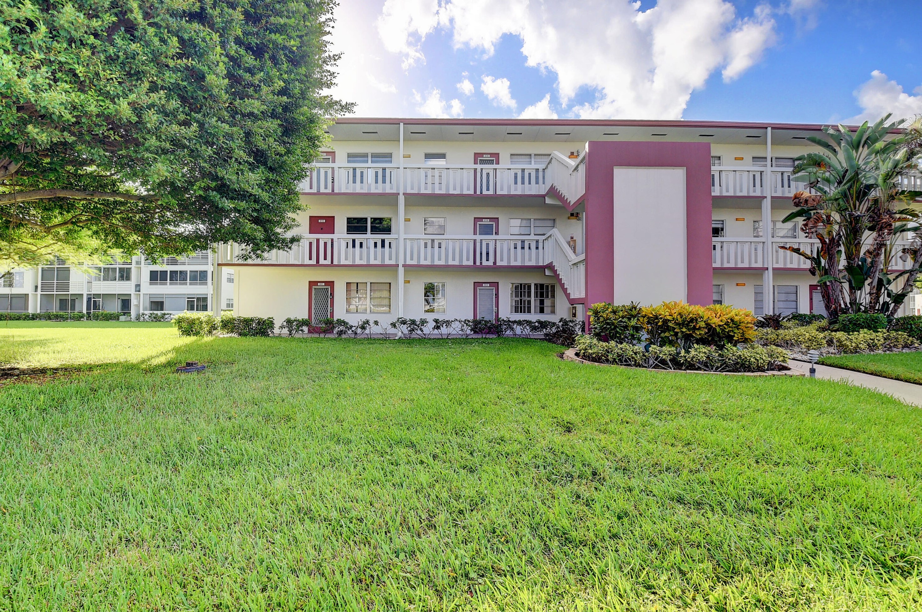 1 Fanshaw A, Boca Raton, FL 33434-3082