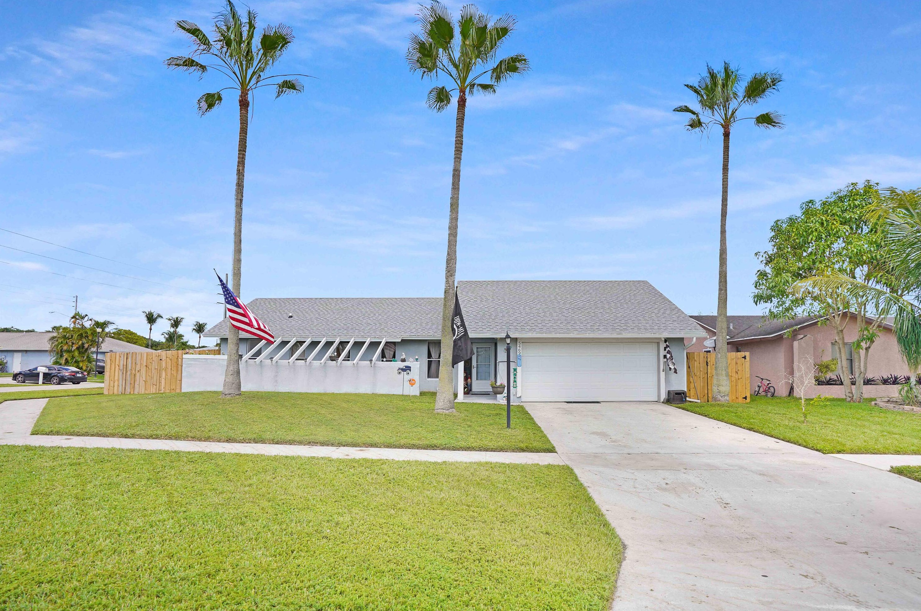 5469 Fox Valley Trl, Lake Worth, FL 33463-5803