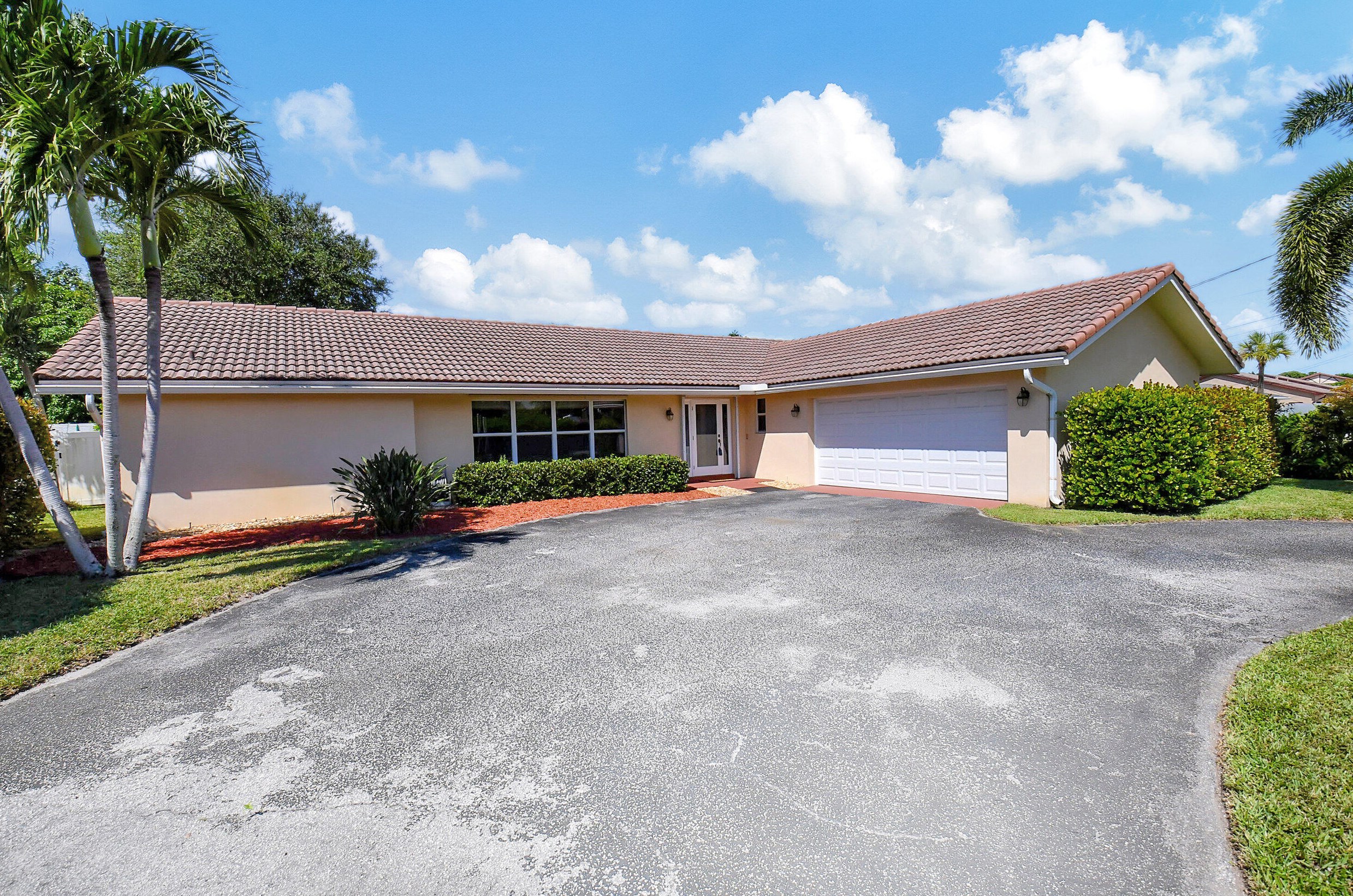 1753 W Terrace Dr, Lake Worth, FL 33460