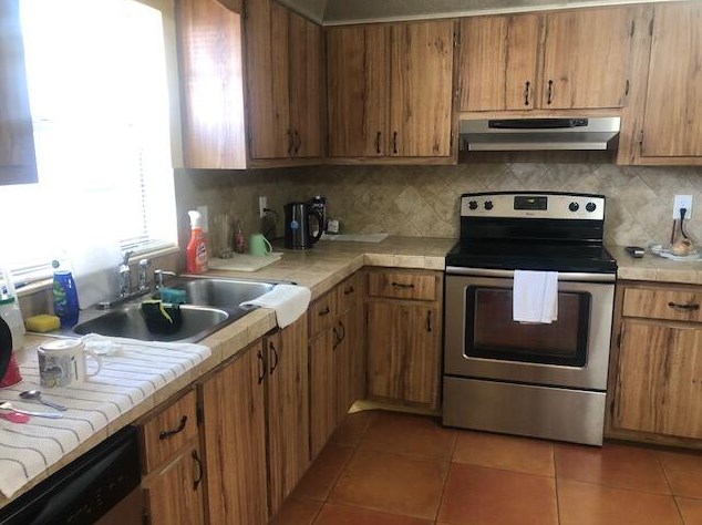 435 Bennington Ln, Lake Worth, FL 33467