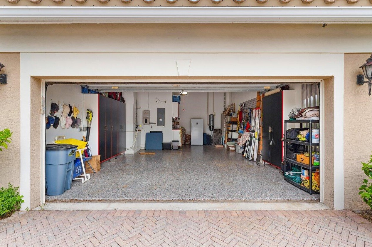 117 Victoria Bay Ct, West Palm Beach FL  33418-5764 exterior