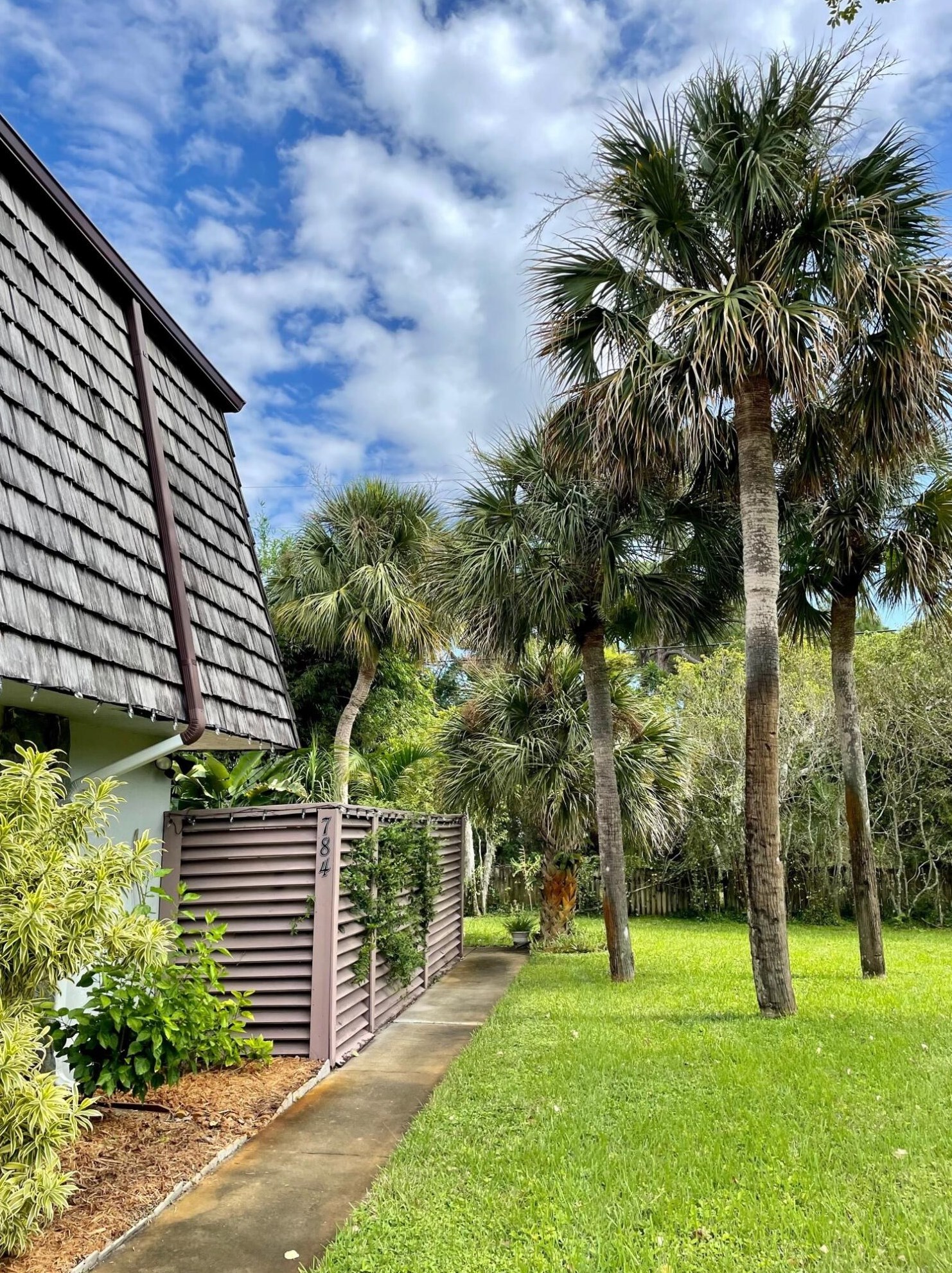 784 10th Ter, Stuart, FL 34994-9567