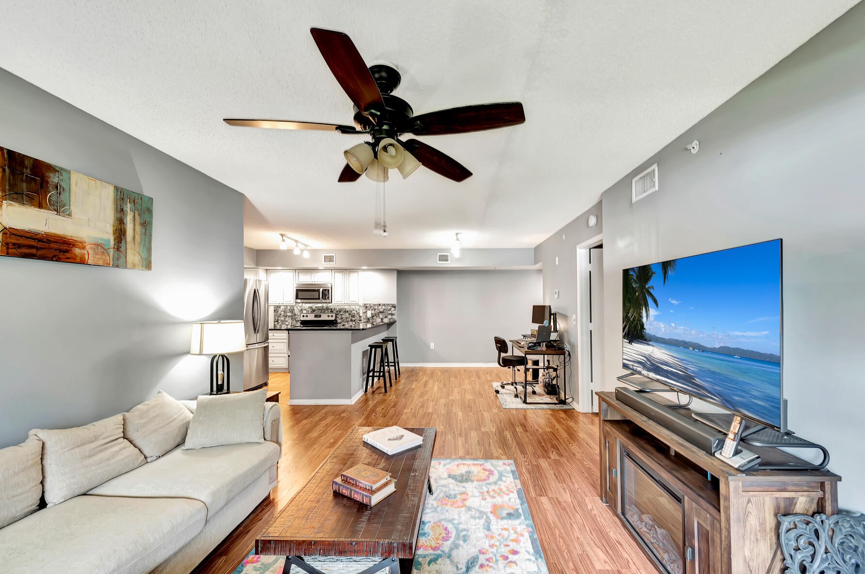 1590 S 42nd Cir #103, Vero Beach, FL 32967