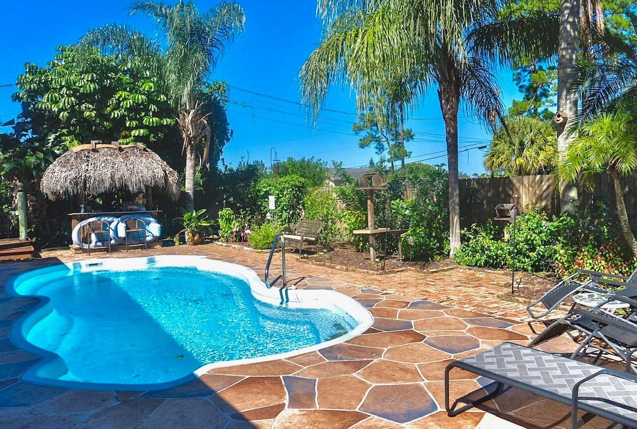 44 Mango Rd, Lake Worth, FL 33467-4818