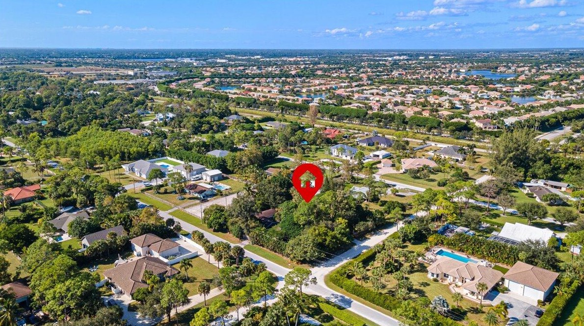 9021 Yearling Dr, Lake Worth, FL 33467-1041