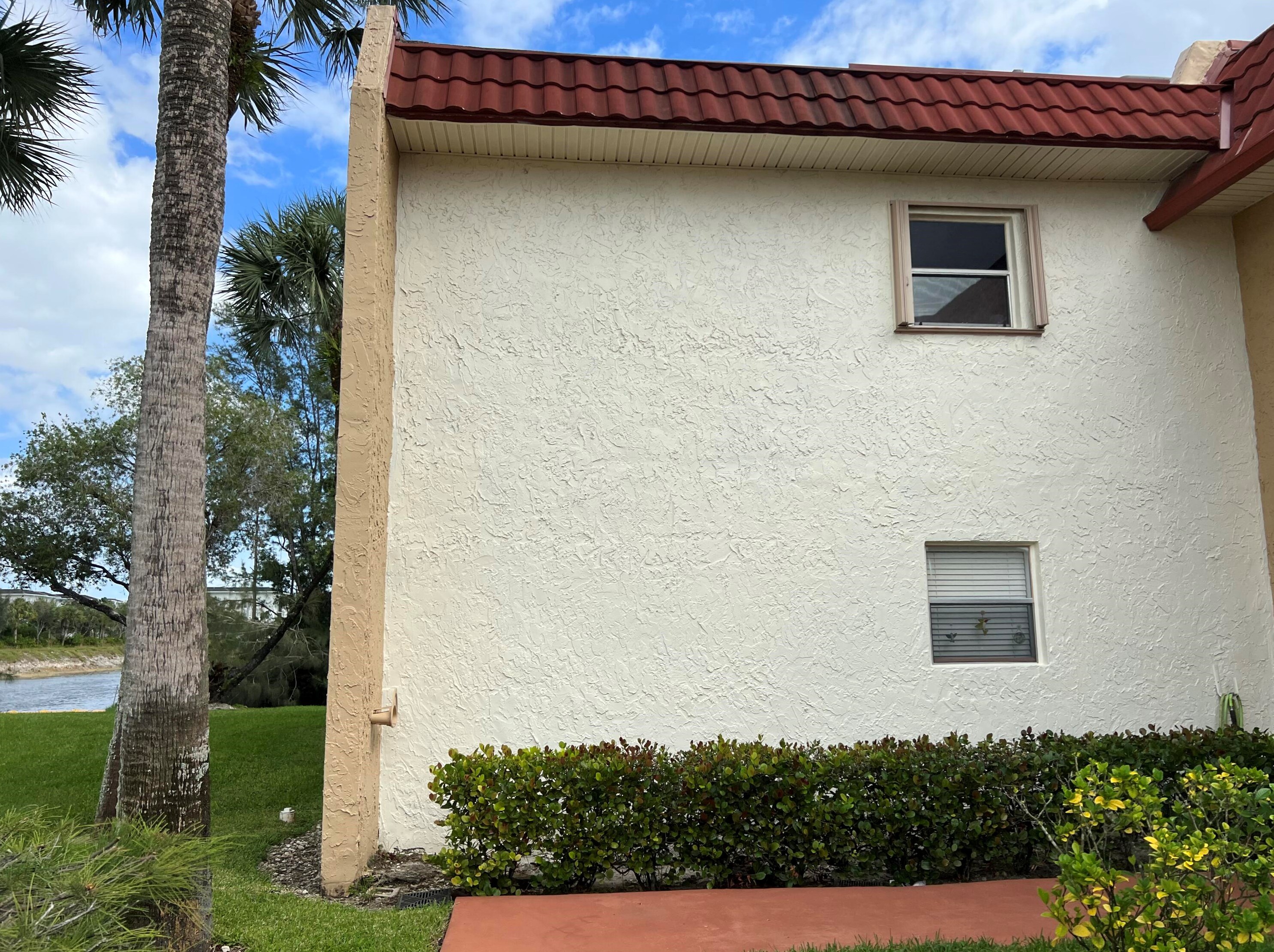 358 Lake Dora Dr #358, West Palm Beach, FL 33411