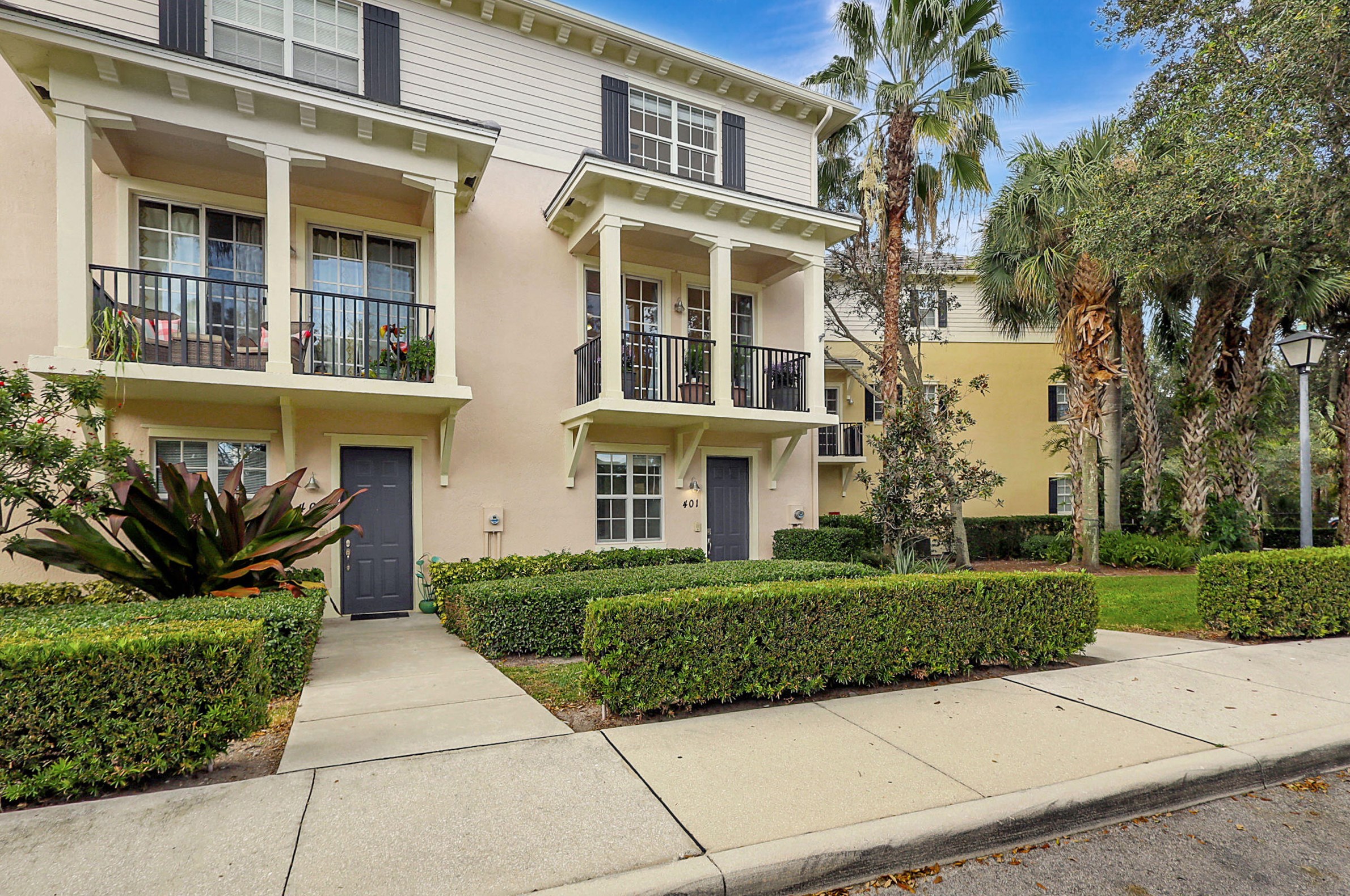 401 School House Rd, Jupiter, FL 33458