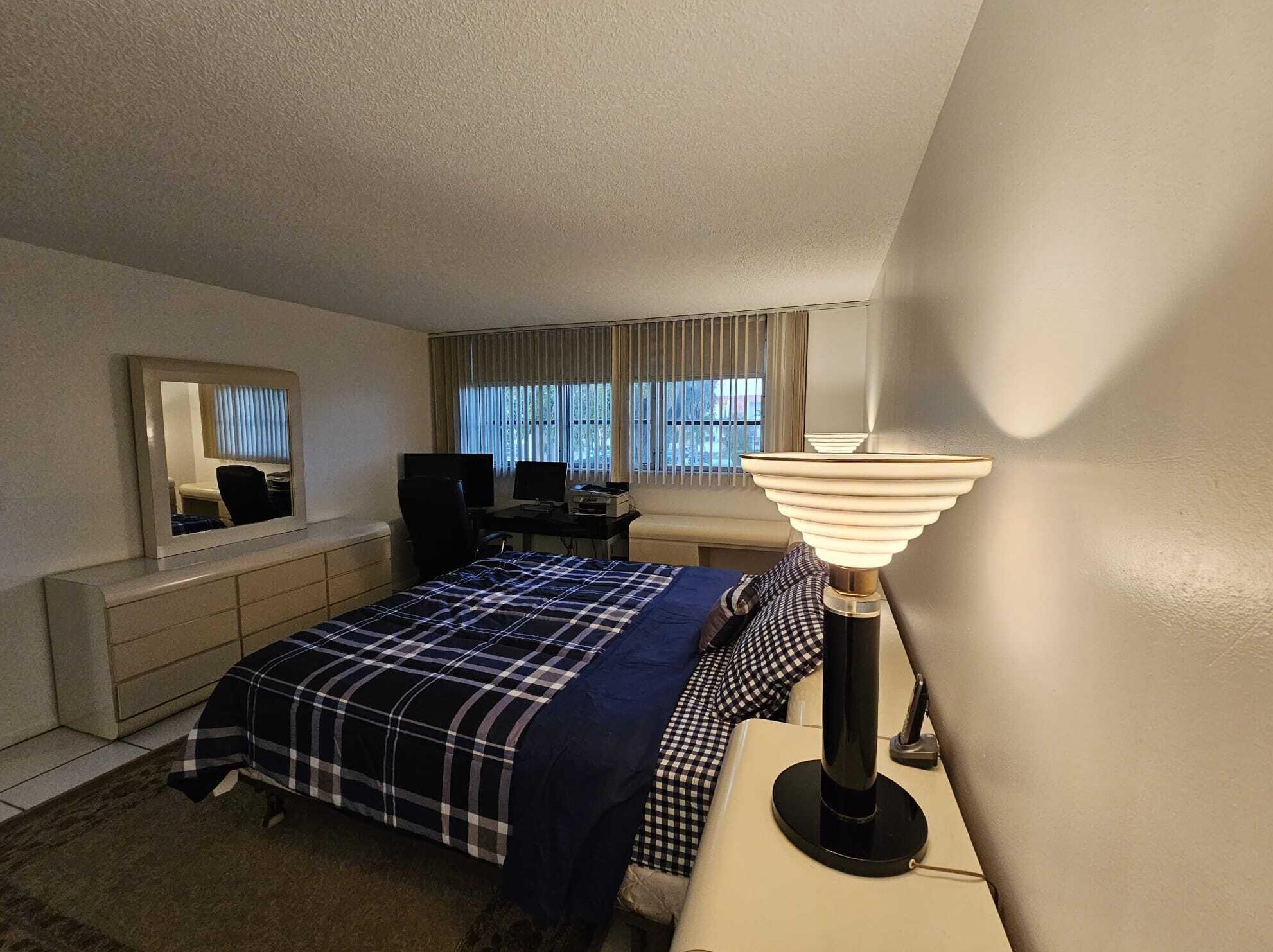 671 Hollybrook Dr, Hollywood FL  33025-4001 exterior