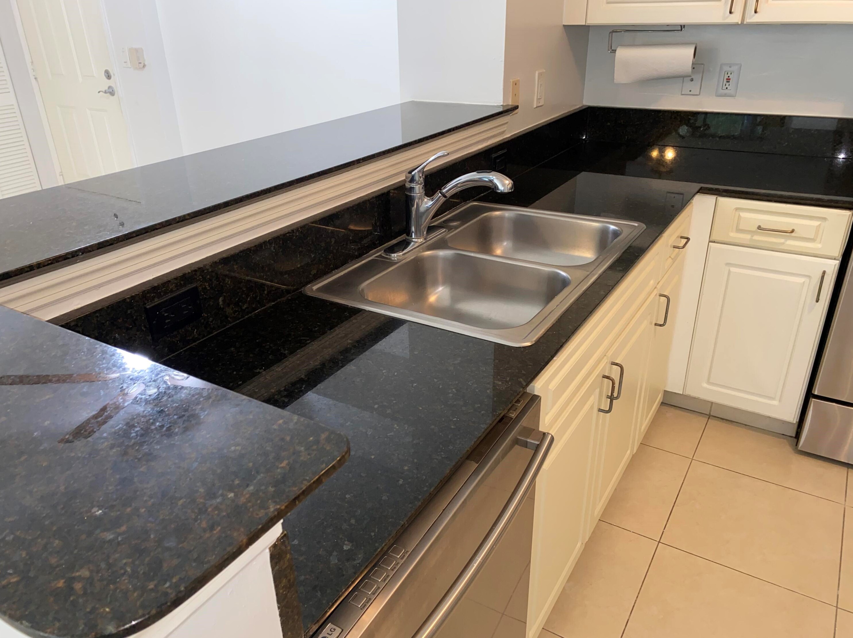 720 S Sapodilla Ave #408, West Palm Beach, FL 33401