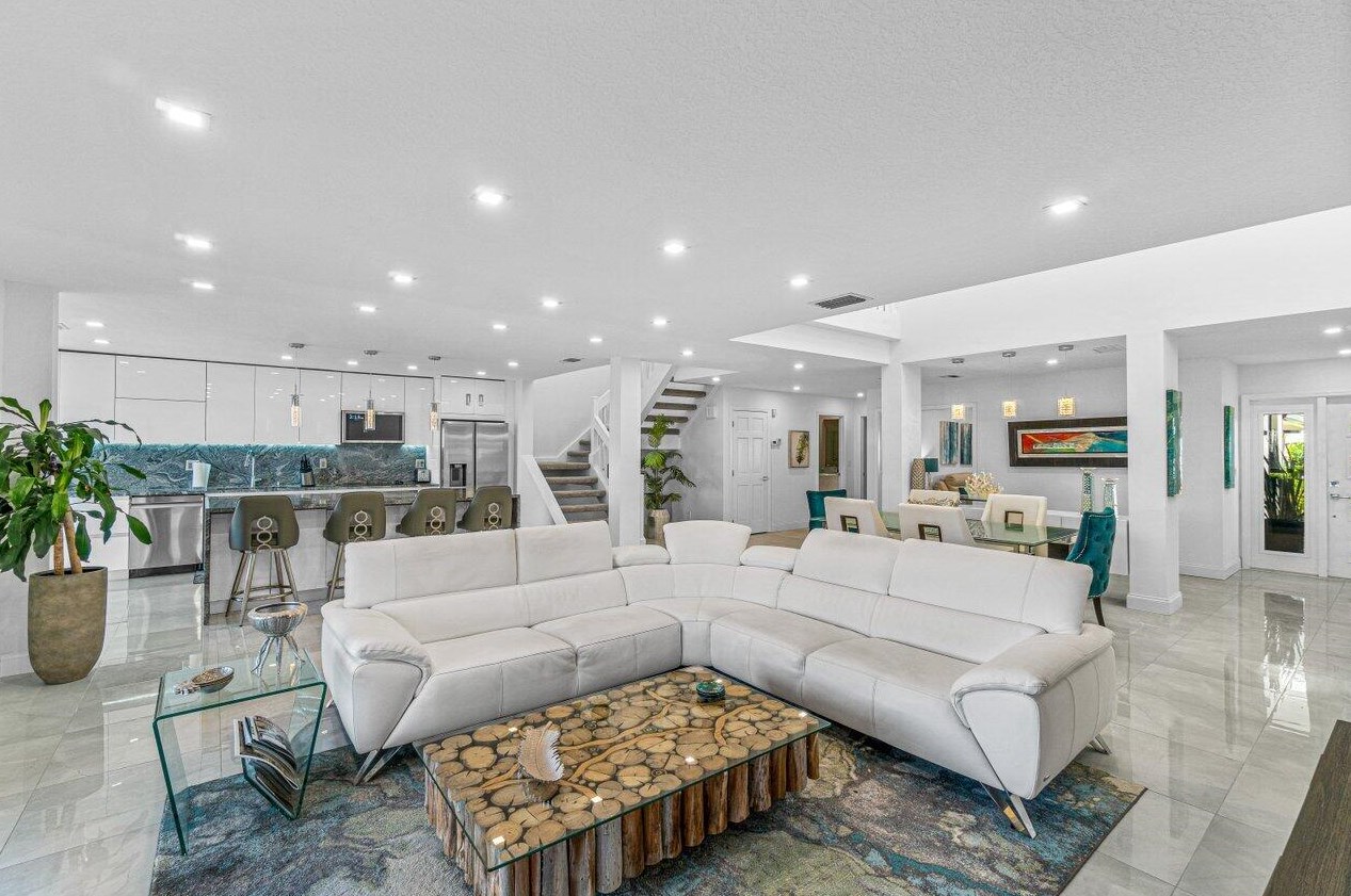 606 Boca Marina Ct, Boca Raton FL  33487-5204 exterior