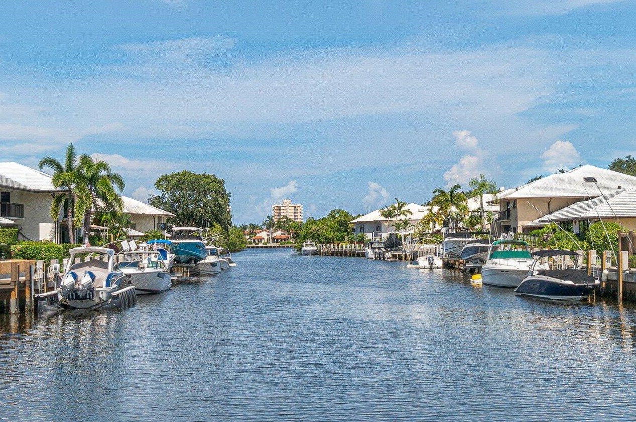 606 Boca Marina Ct, Boca Raton FL  33487-5204 exterior