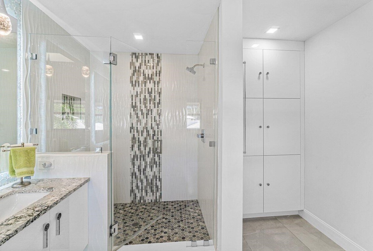 606 Boca Marina Ct, Boca Raton FL  33487-5204 exterior