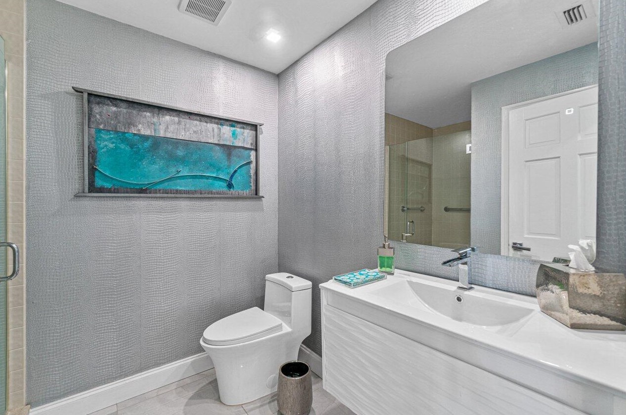 606 Boca Marina Ct, Boca Raton FL  33487-5204 exterior