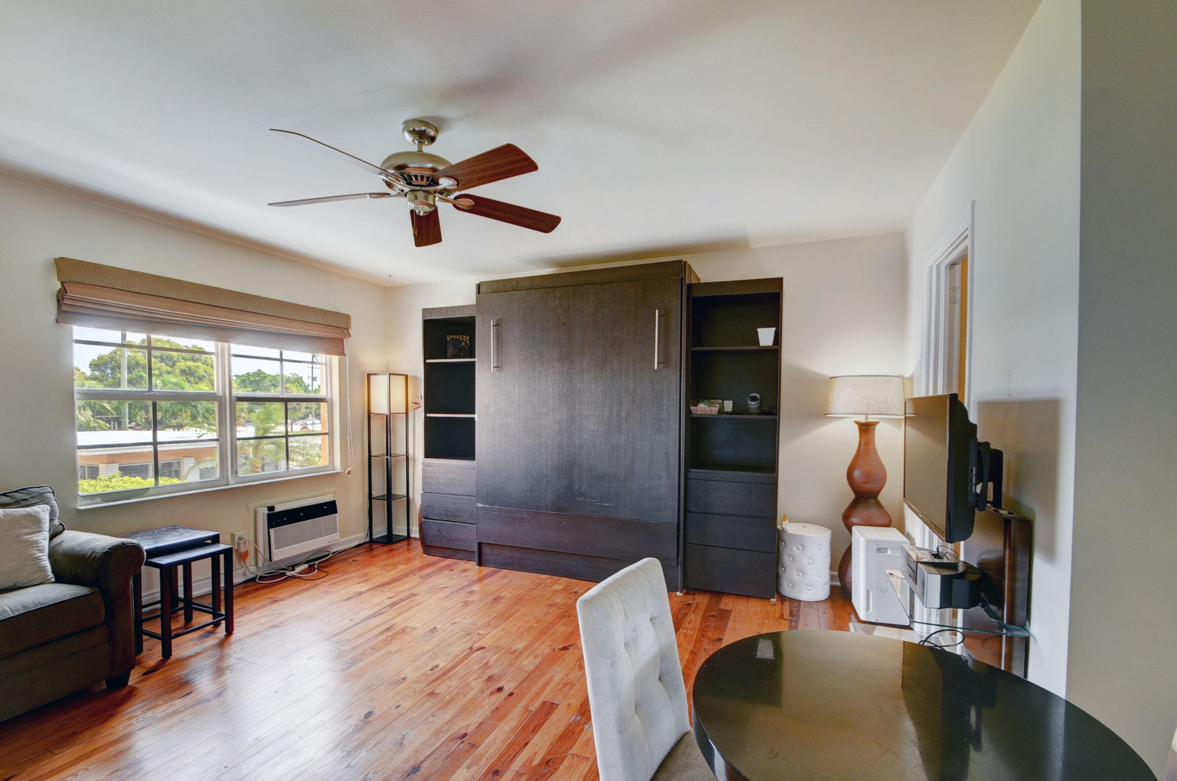 31 S Golfview Rd #11, Lake Worth, FL 33460