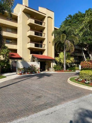 825 Egret Cir #404, Delray Beach, FL 33444