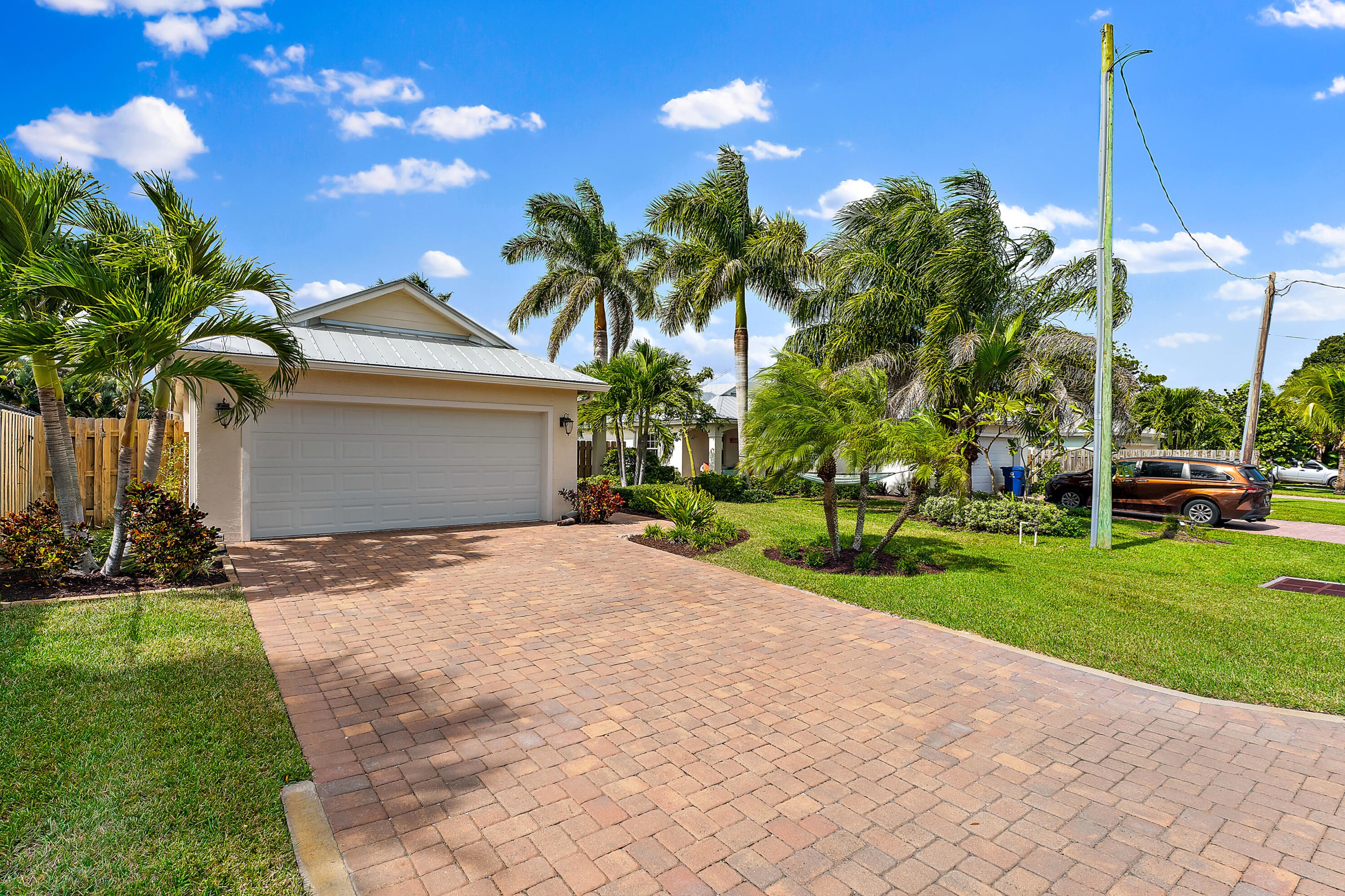 17605 Carver Ave, Jupiter, FL 33458