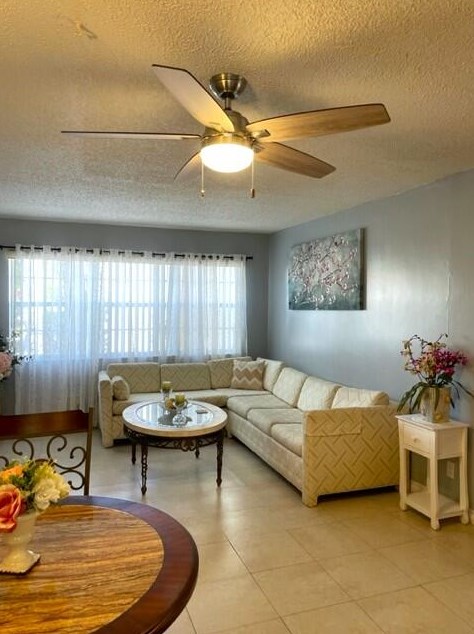 142 Lake Dora Dr, West Palm Beach, FL 33411