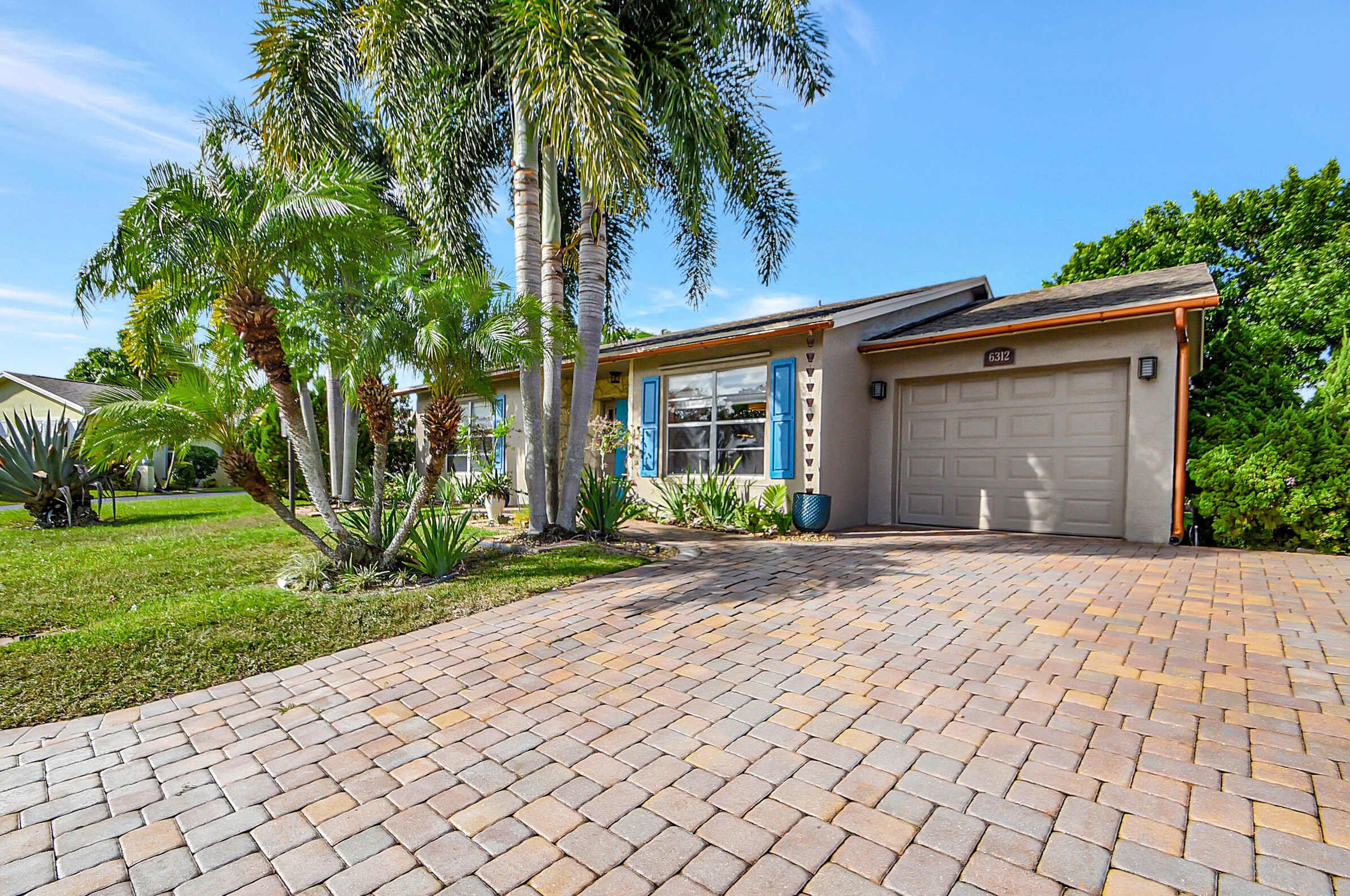 6312 Silver Moon Ln, Lake Worth, FL 33463