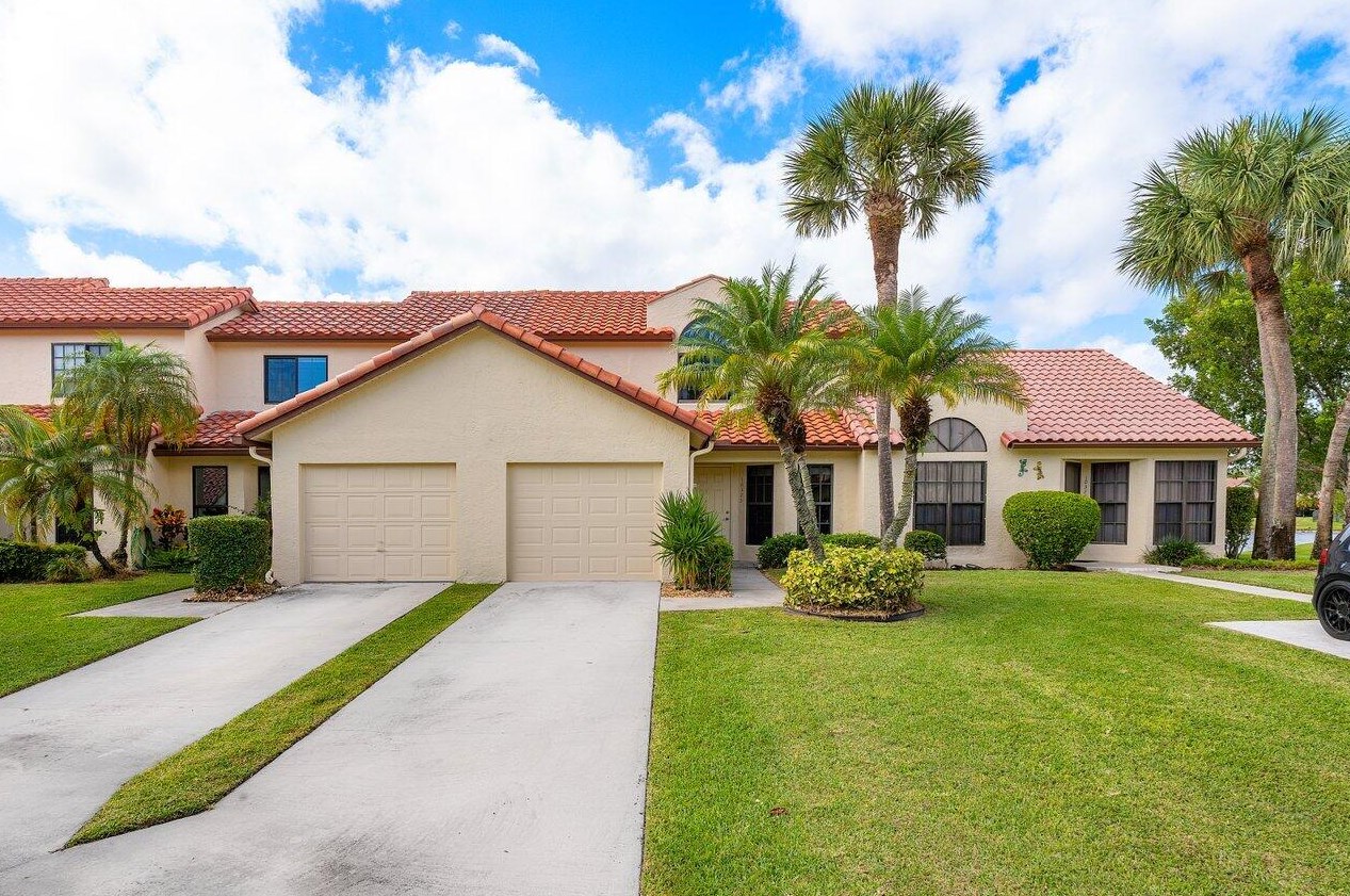 10325 Hidden Springs Ct, Boca Raton, FL 33498