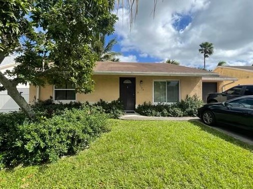 5184 Edgecliff Ave, Lake Worth, FL 33463