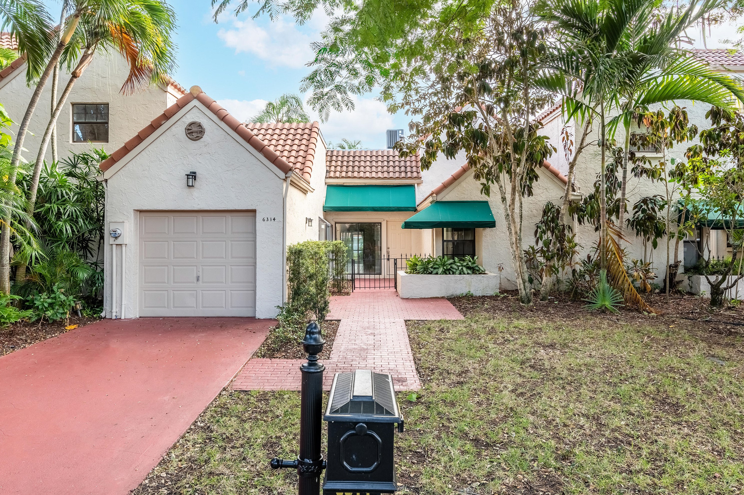 6314 Las Flores Dr, Boca Raton, FL 33433-2361