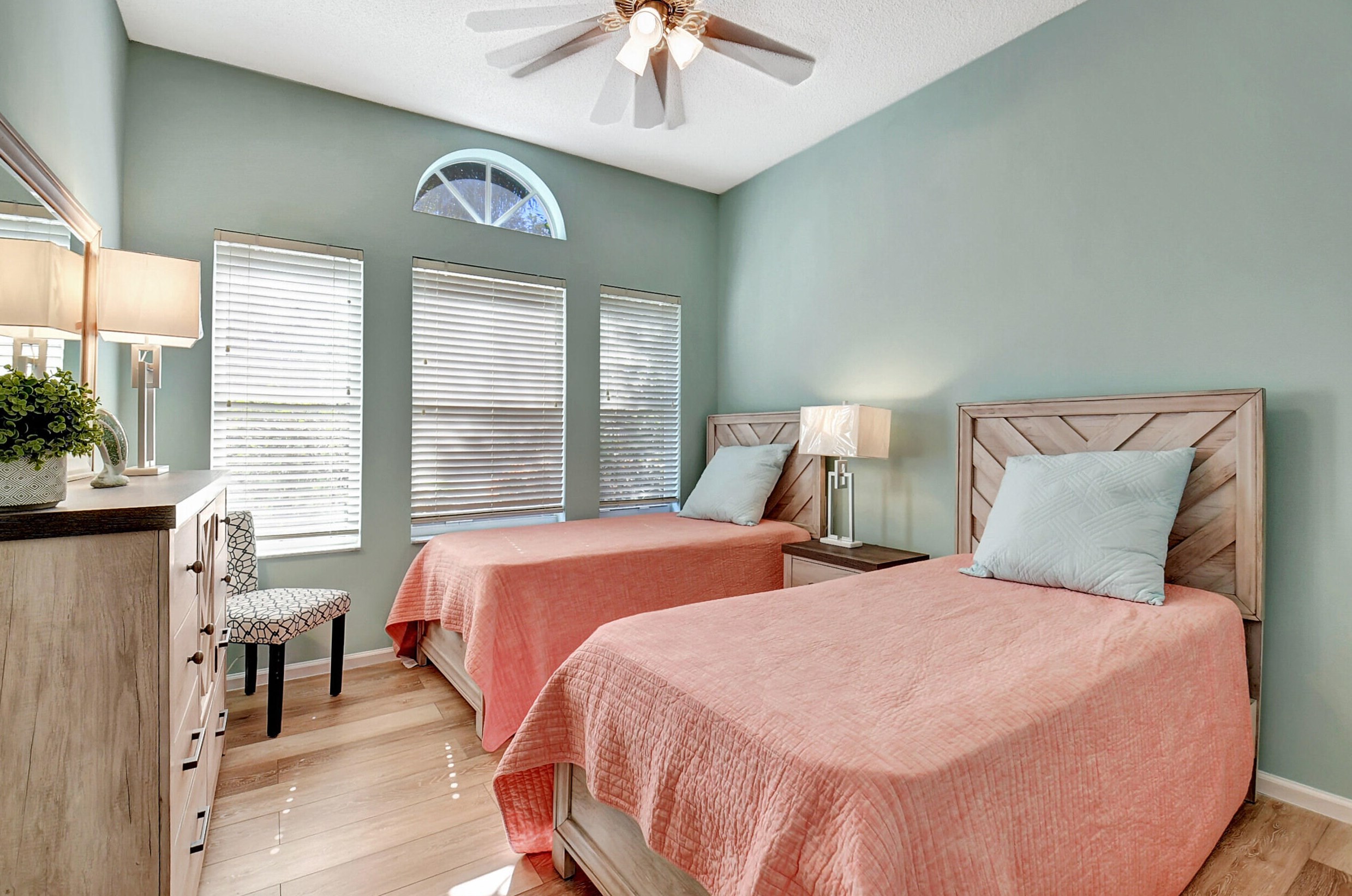 6635 Bali Hai Dr, Boynton Beach FL 33437-7046 exterior