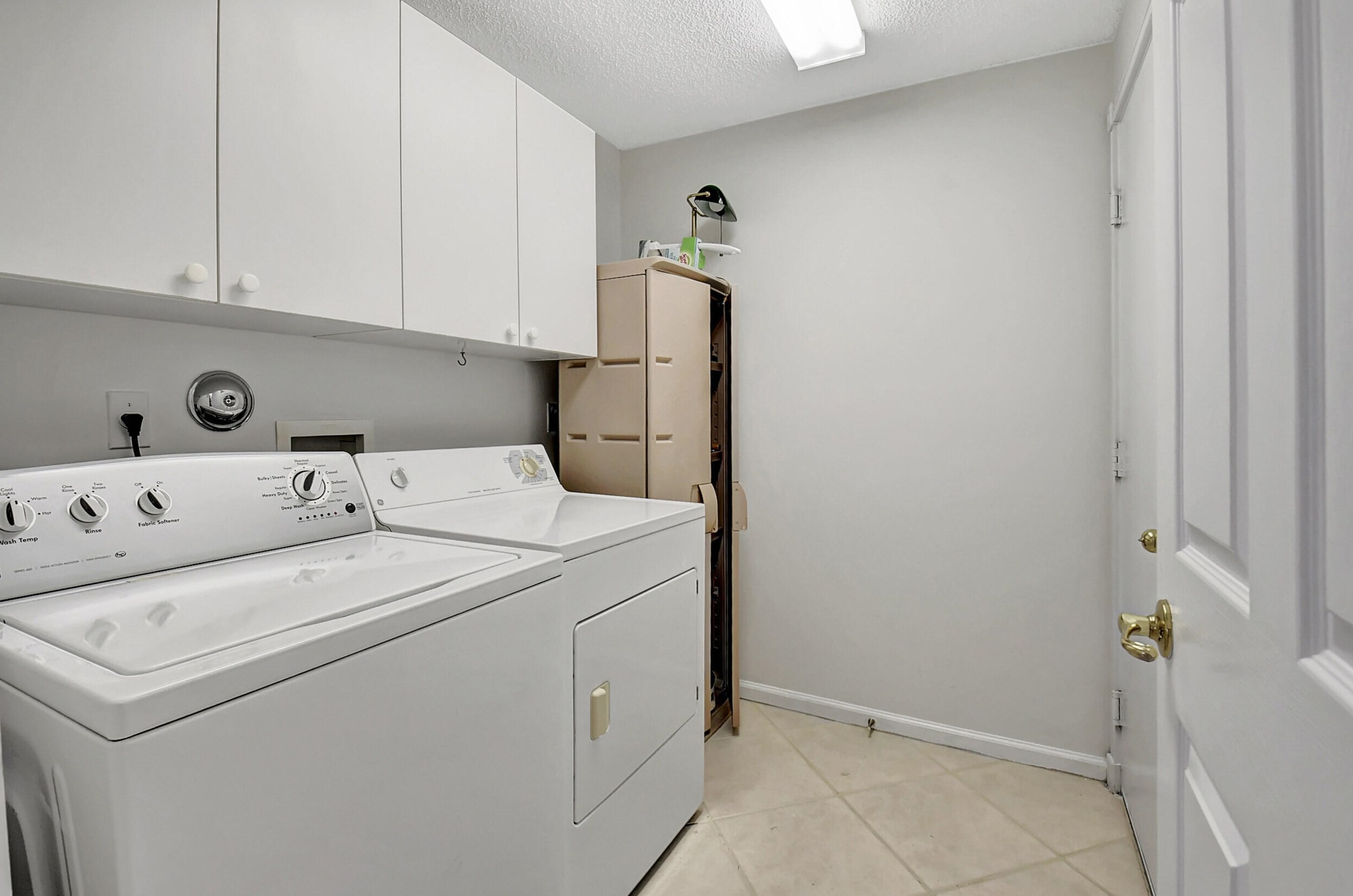 6635 Bali Hai Dr, Boynton Beach FL 33437-7046 exterior