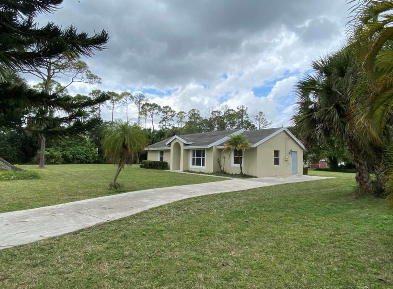 17067 89th Pl N, Town of Loxahatchee Groves, FL 33470