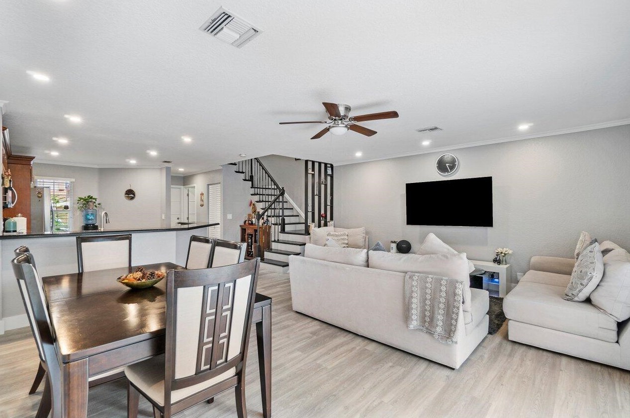 9498 Boca River Cir, Boca Raton, FL 33434