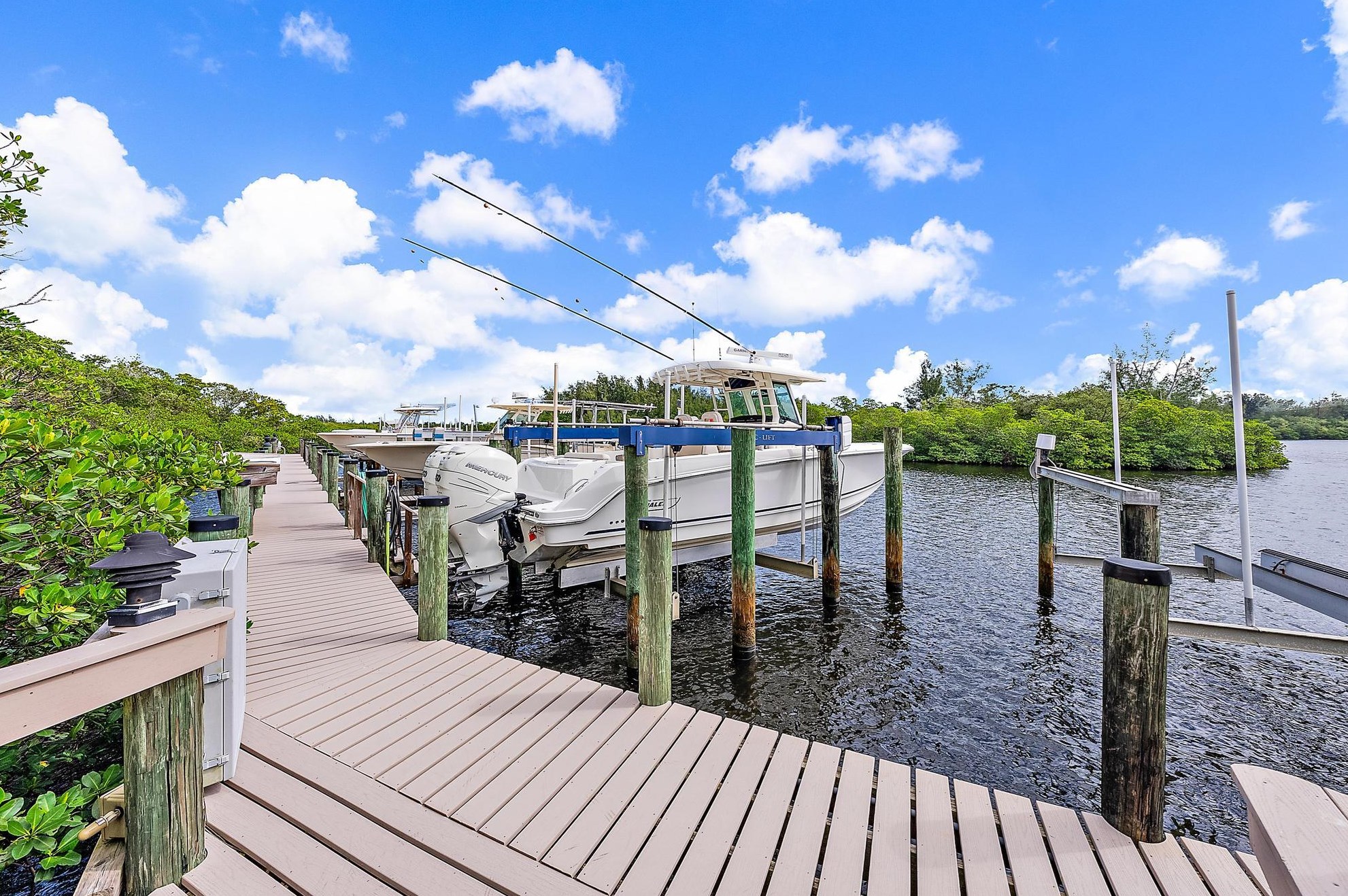 9329 Mystic Cove Ter, Hobe Sound FL  33455-7741 exterior