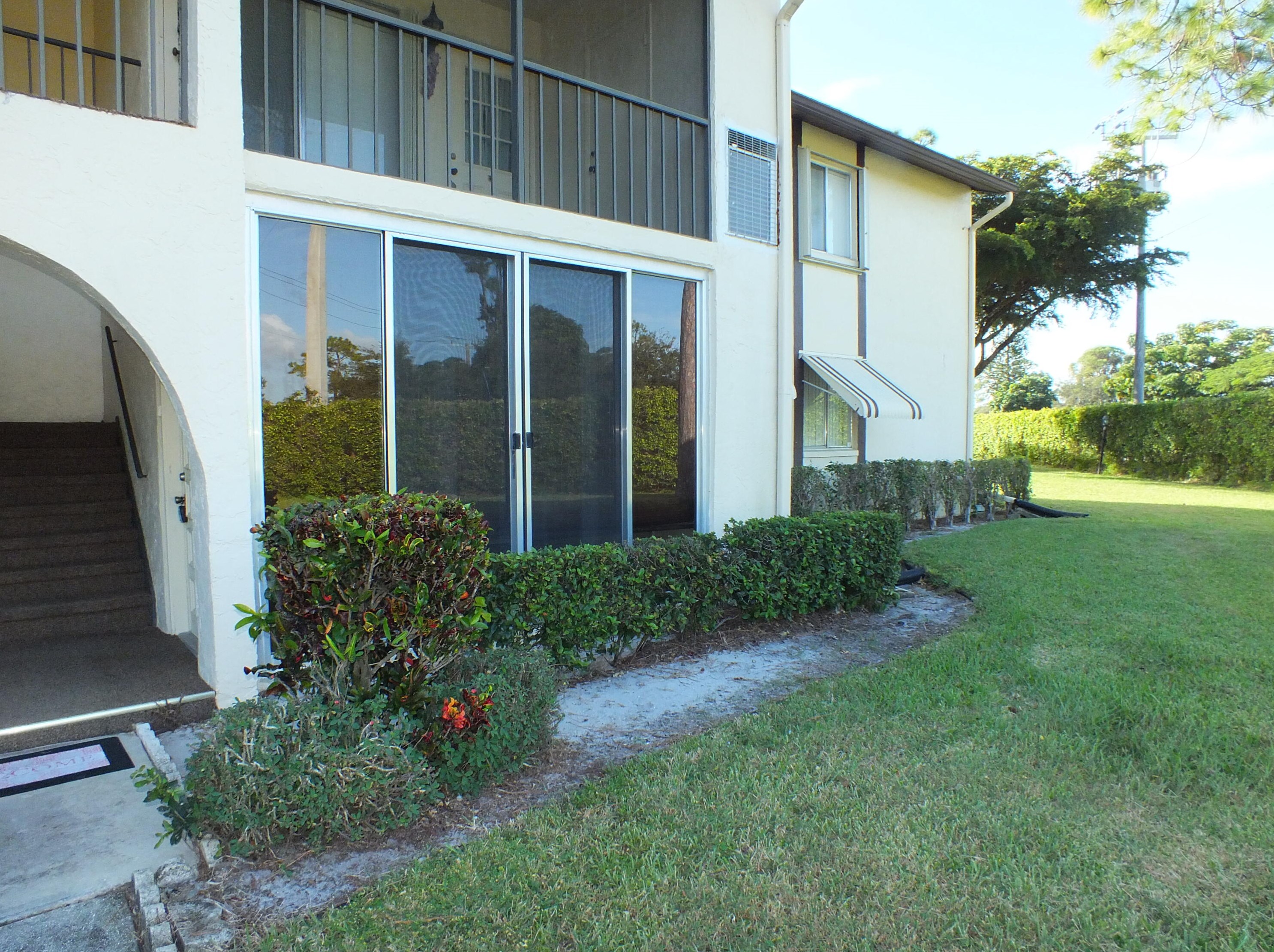 120 Lake Pine Cir #d-1, Lake Worth, FL 33463